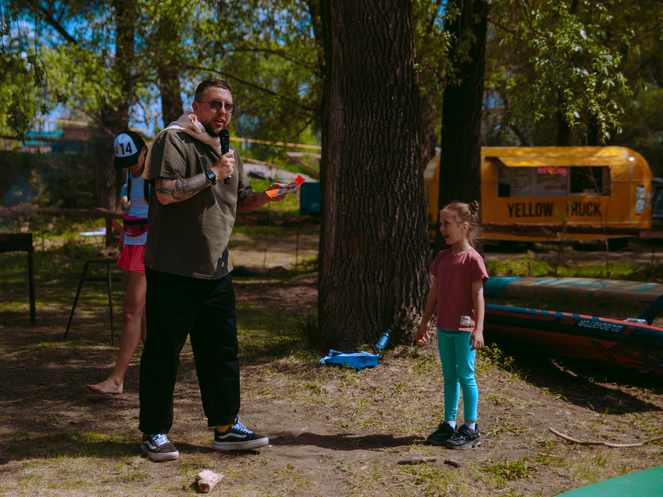 Соревнования и фестиваль по sup-серфингу в Новосибирске.