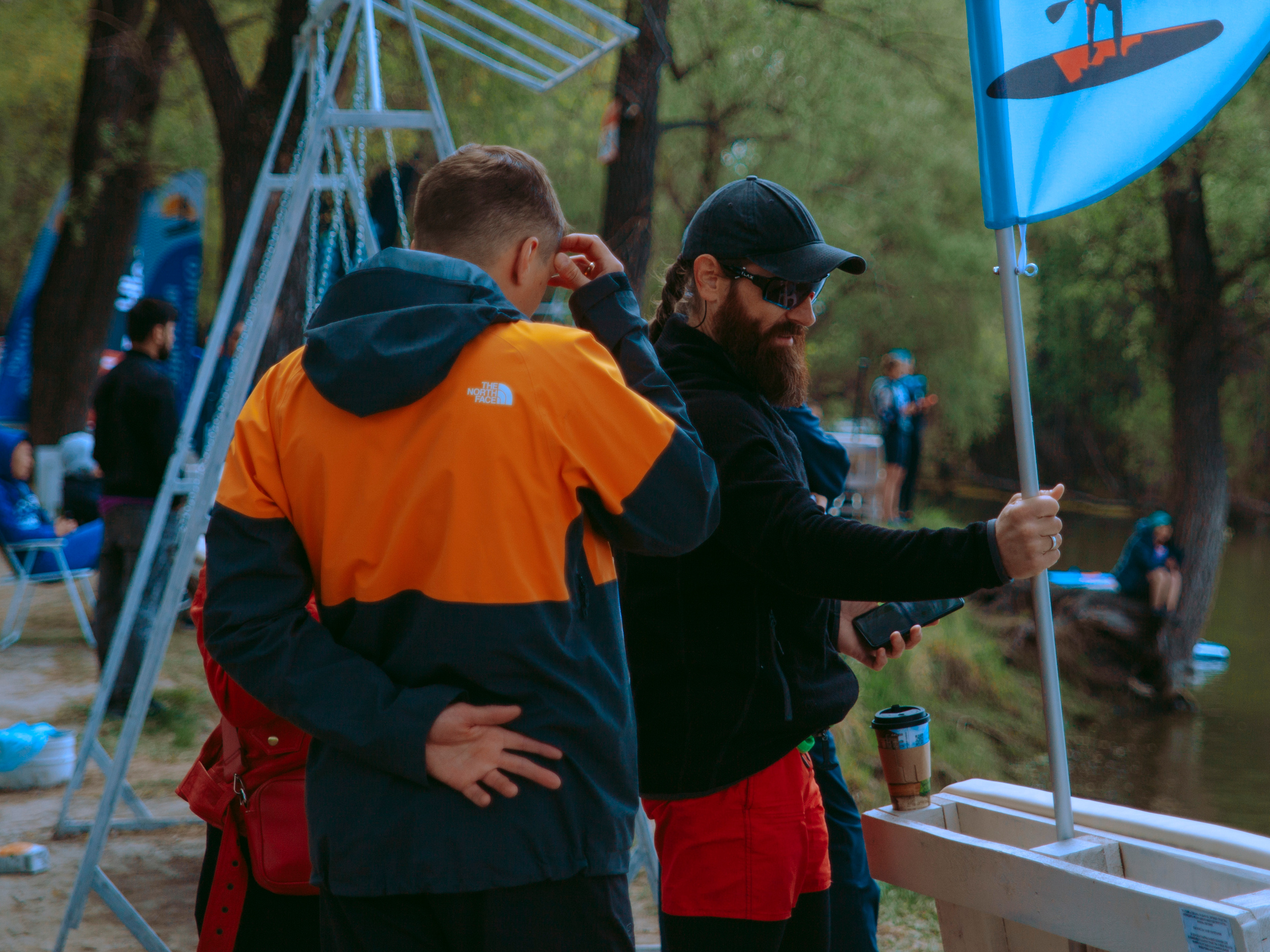 Соревнования и фестиваль по sup-серфингу в Новосибирске.