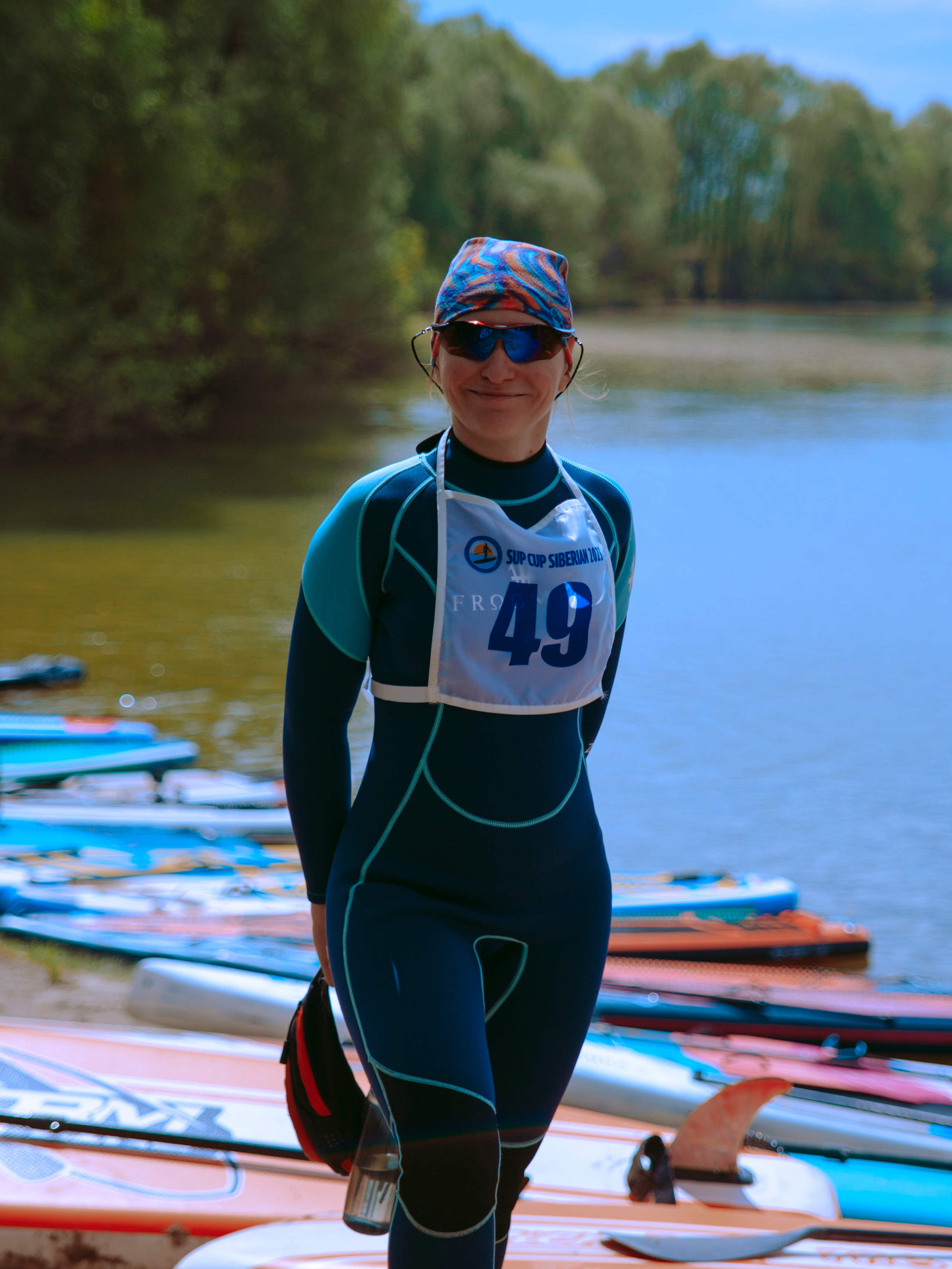 Соревнования и фестиваль по sup-серфингу в Новосибирске.