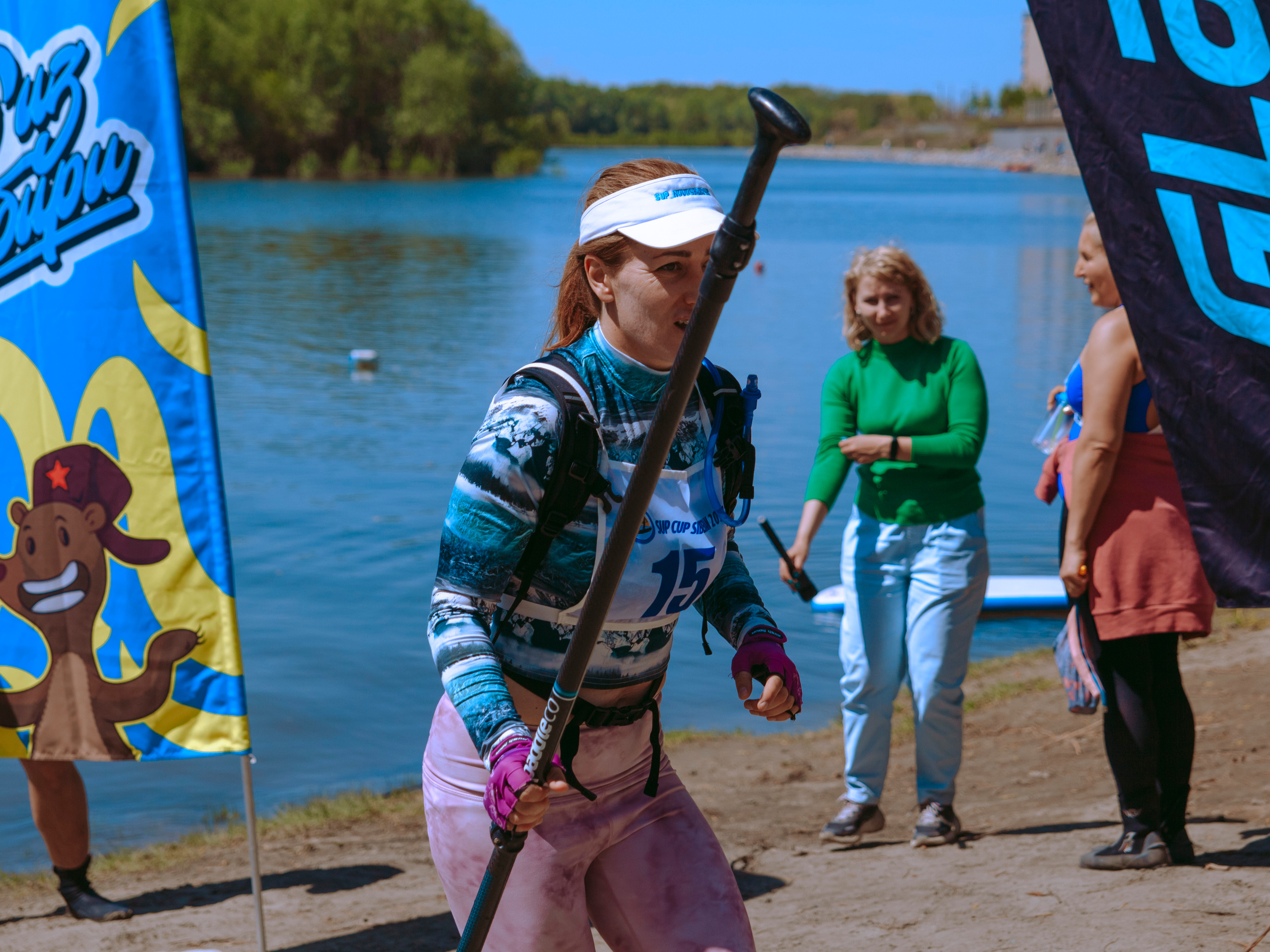Соревнования и фестиваль по sup-серфингу в Новосибирске.