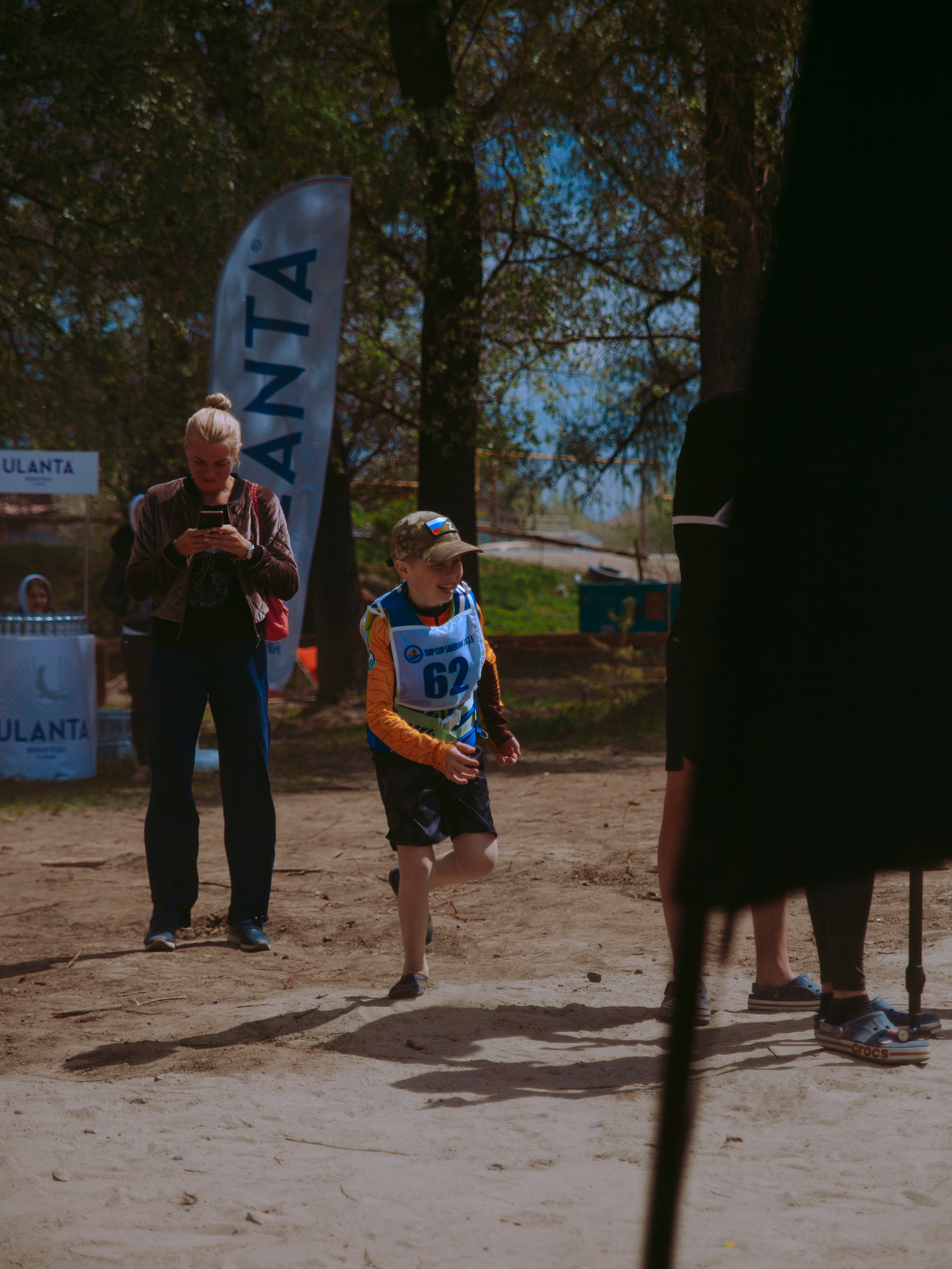 Соревнования и фестиваль по sup-серфингу в Новосибирске.