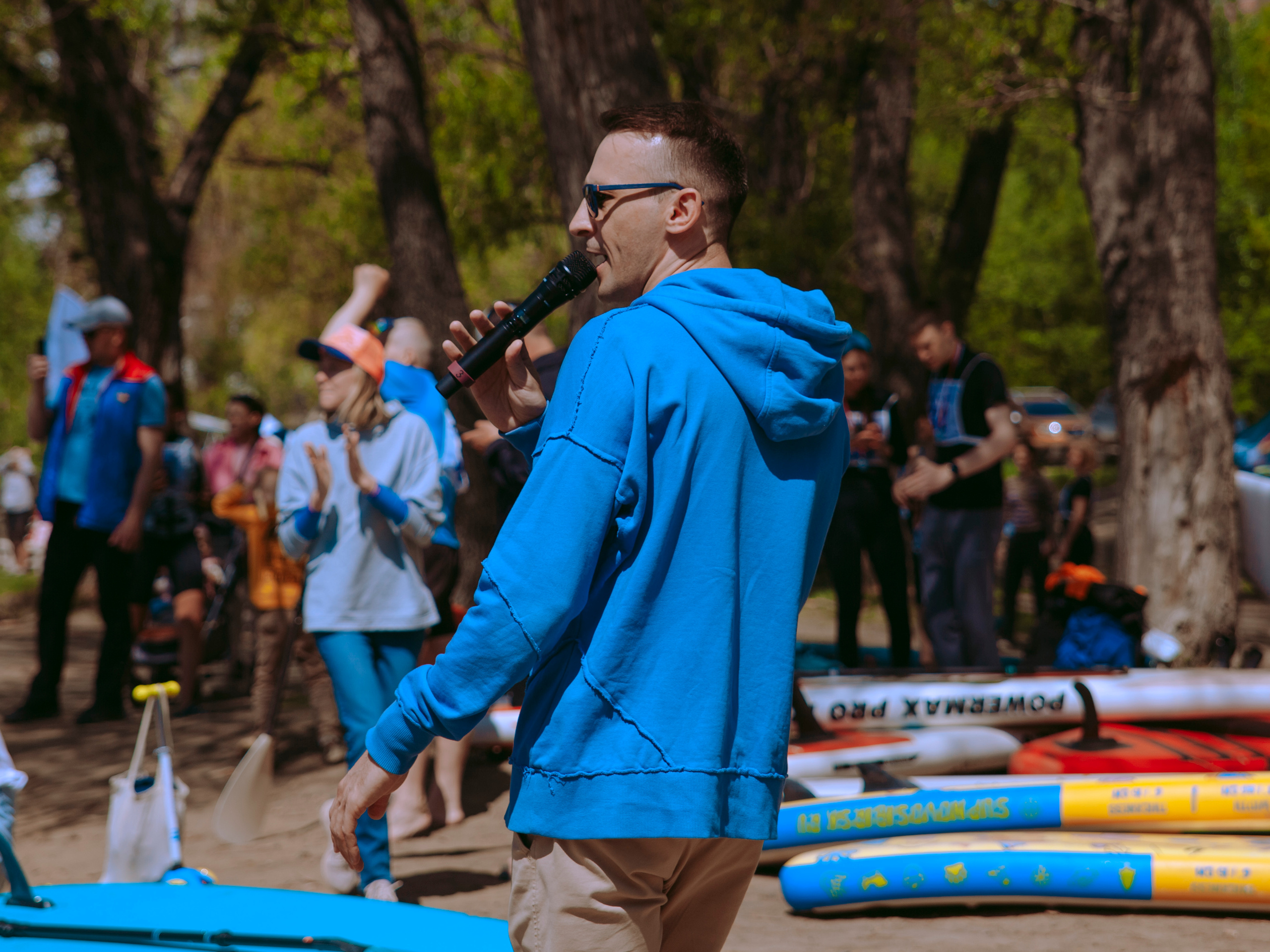 Соревнования и фестиваль по sup-серфингу в Новосибирске.