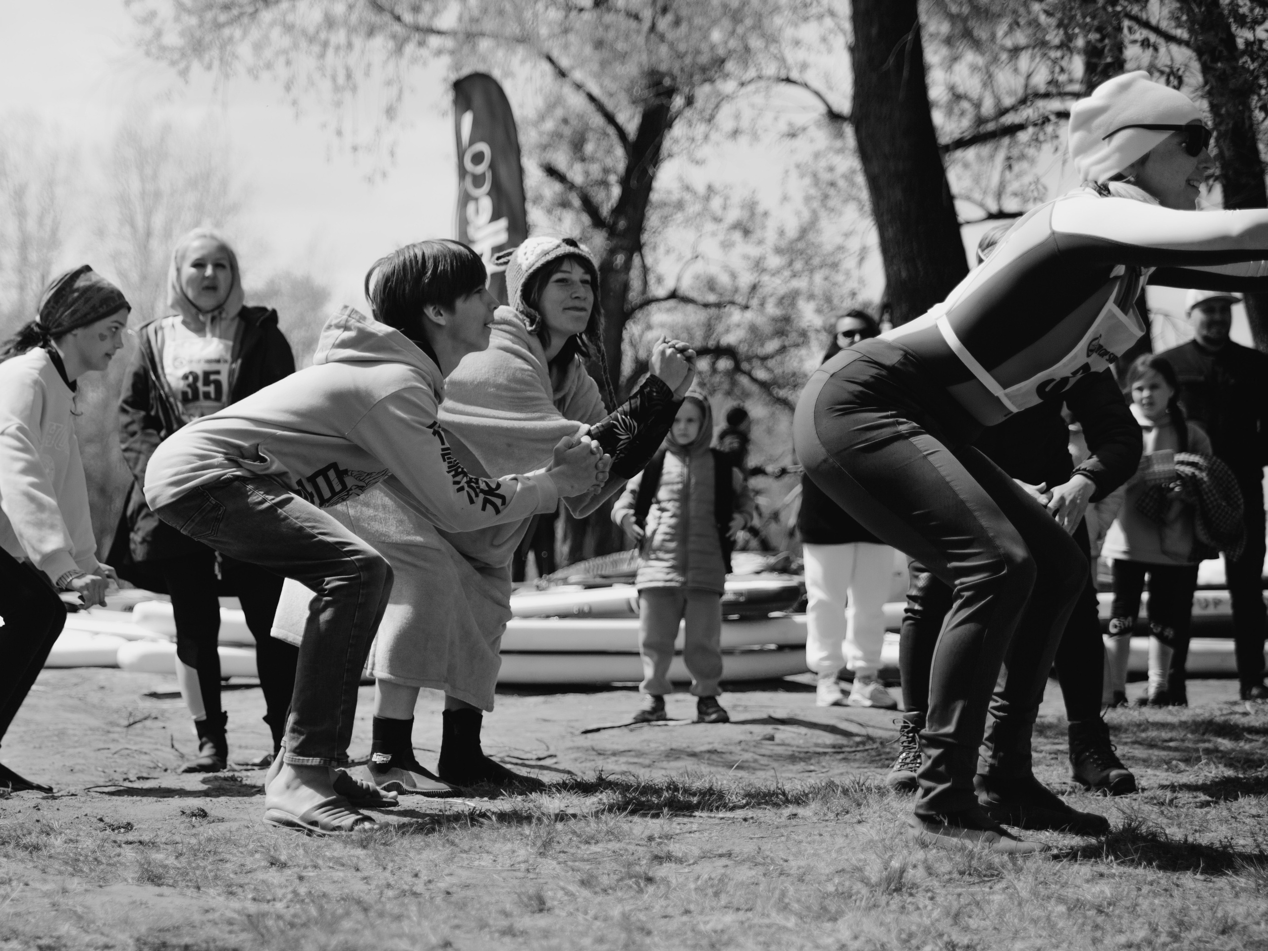 Тренировка на свежем воздухе для детей и взрослых на фестивале по сап-серфингу в Новосибирске.