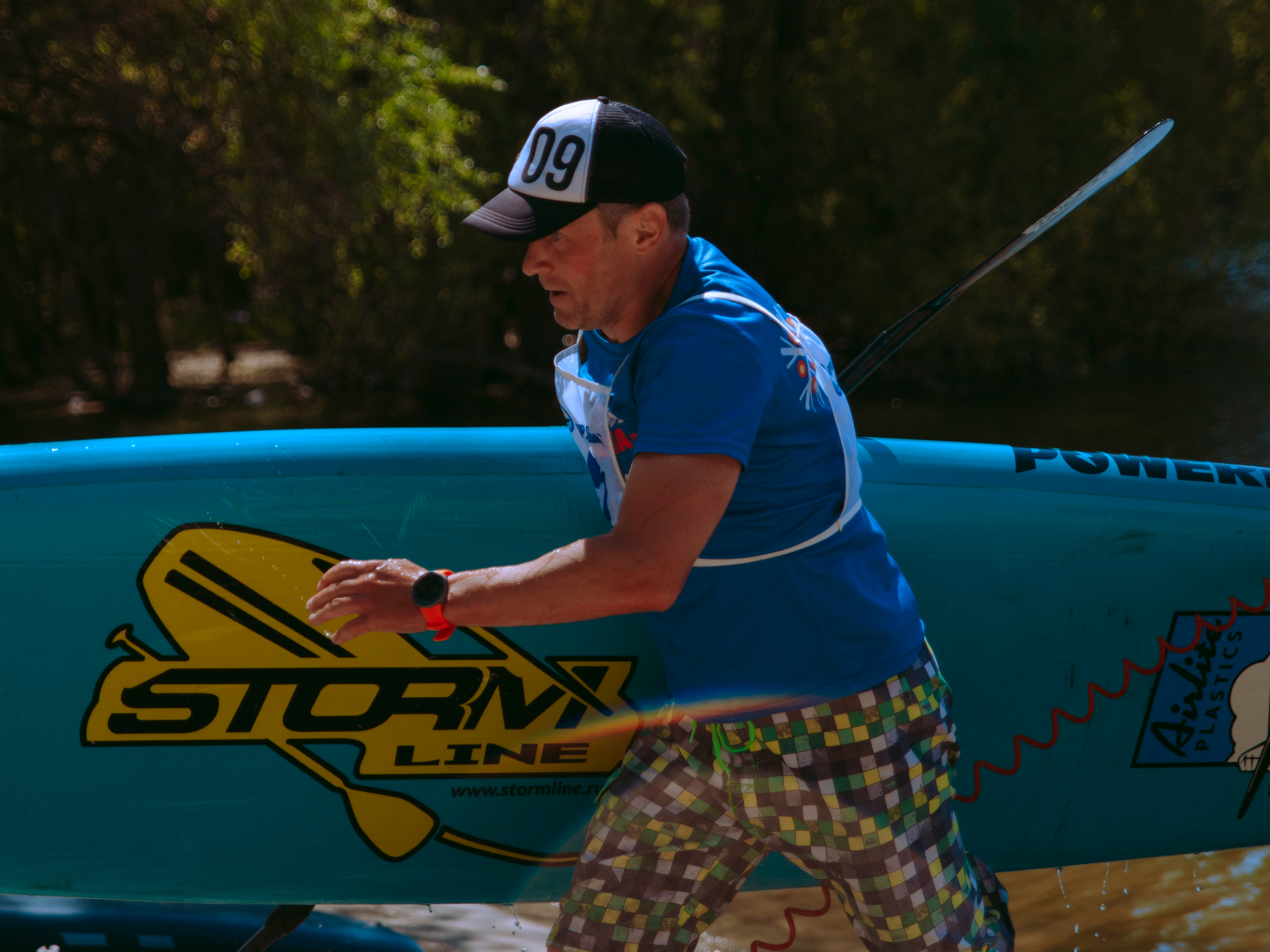 Соревнования и фестиваль по sup-серфингу в Новосибирске.