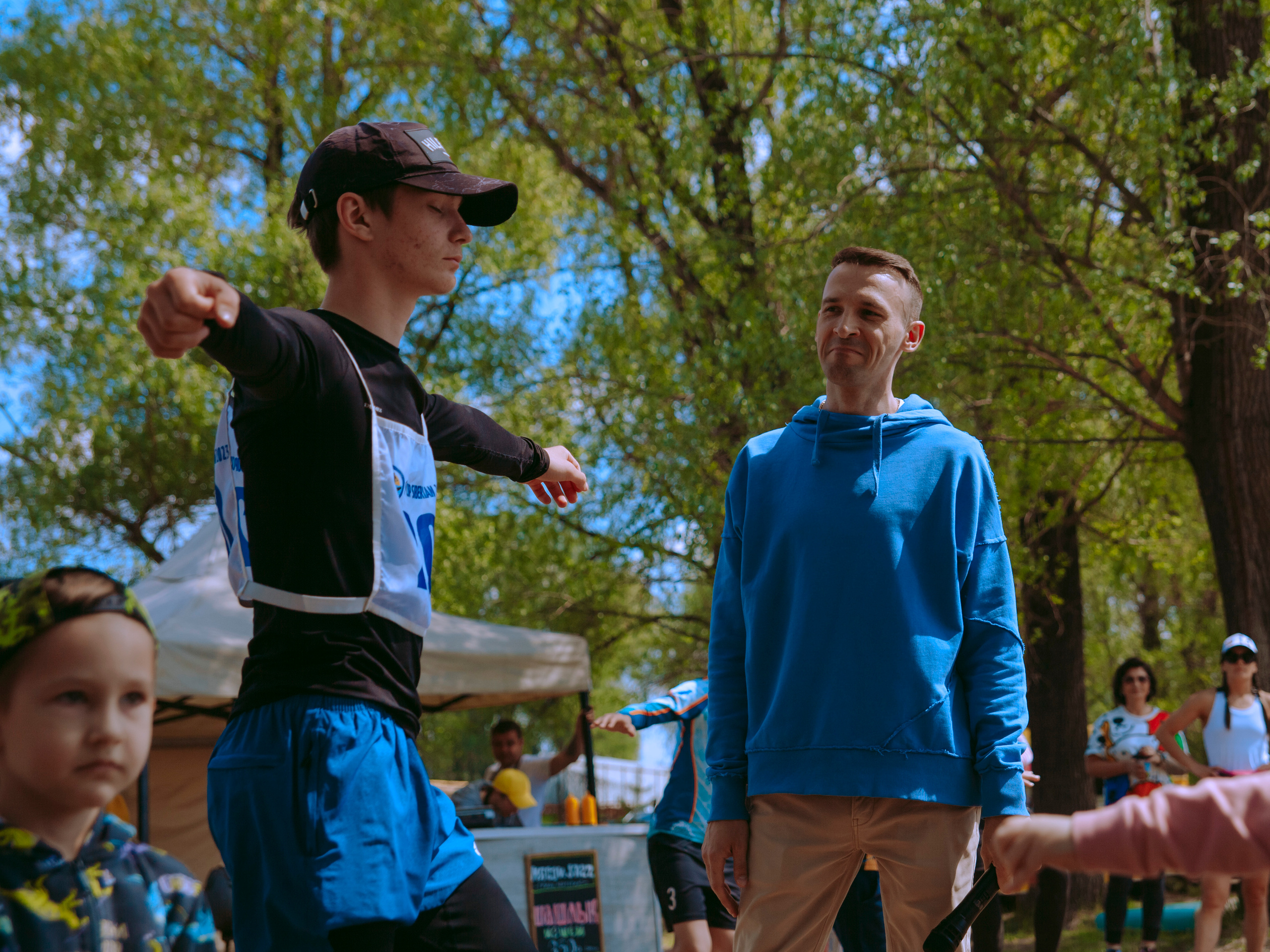 Соревнования и фестиваль по sup-серфингу в Новосибирске.