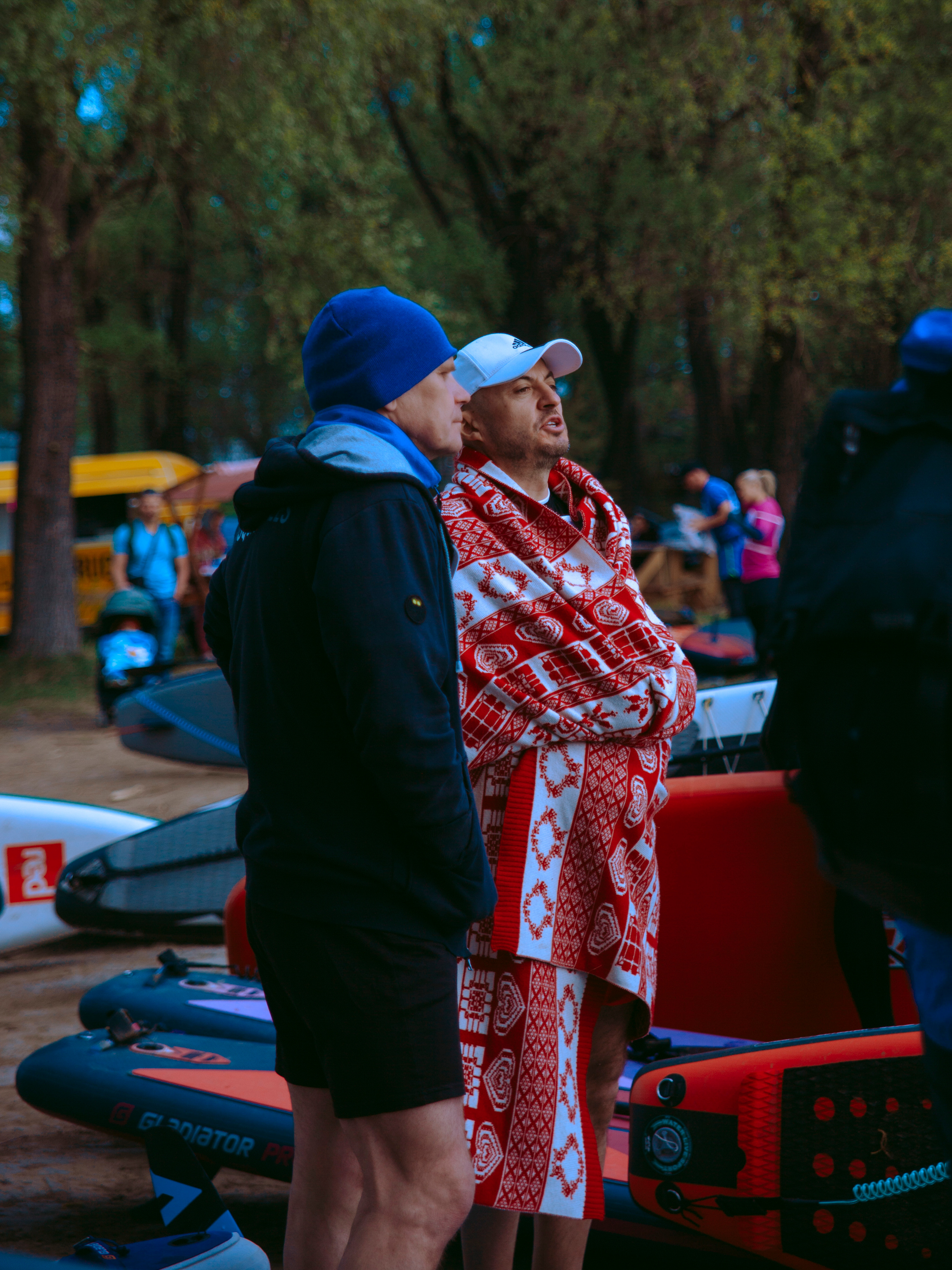 Массовый заплыв на соревнованиях по сапам в Новосибирске.