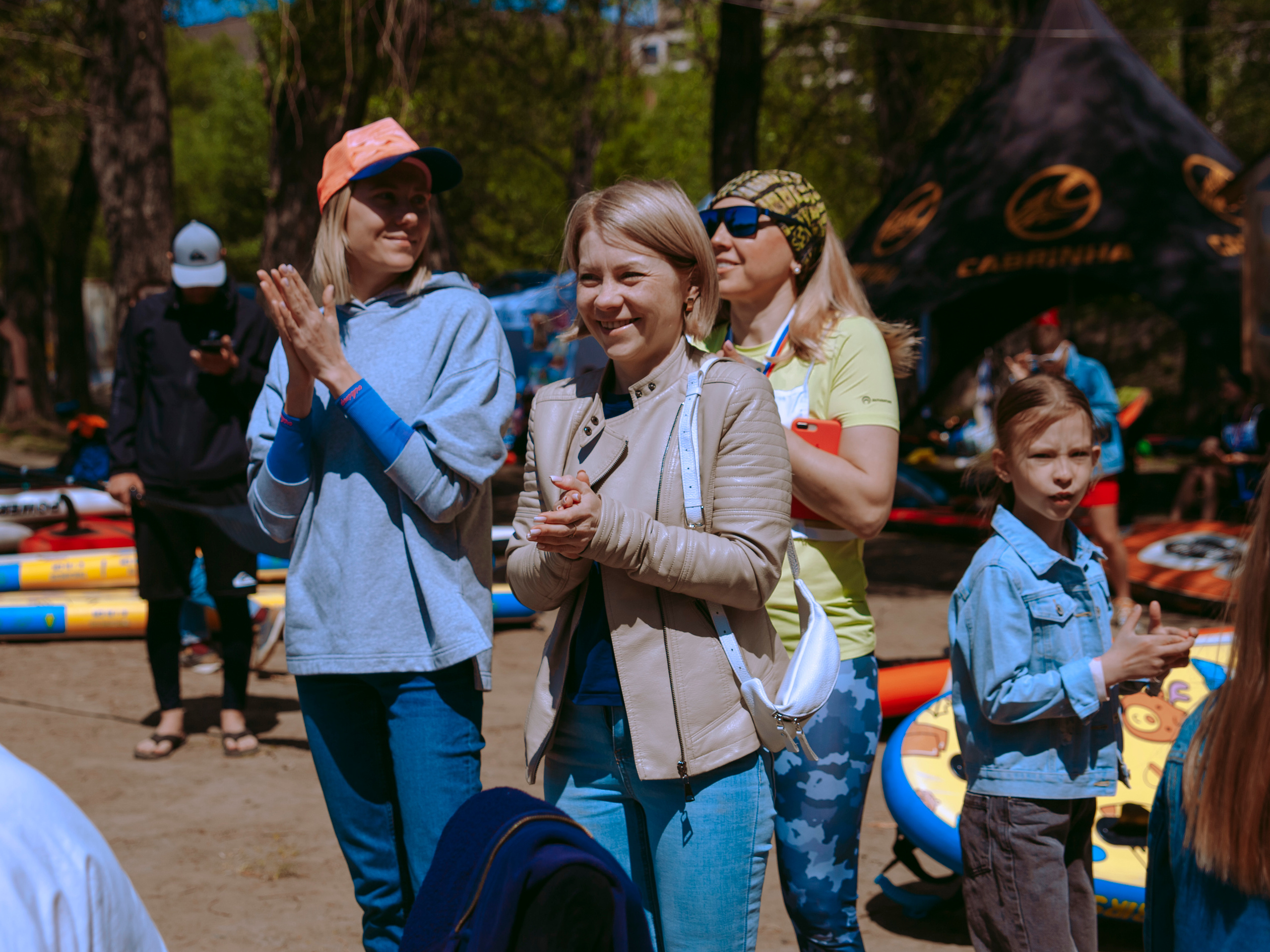Соревнования и фестиваль по sup-серфингу в Новосибирске.