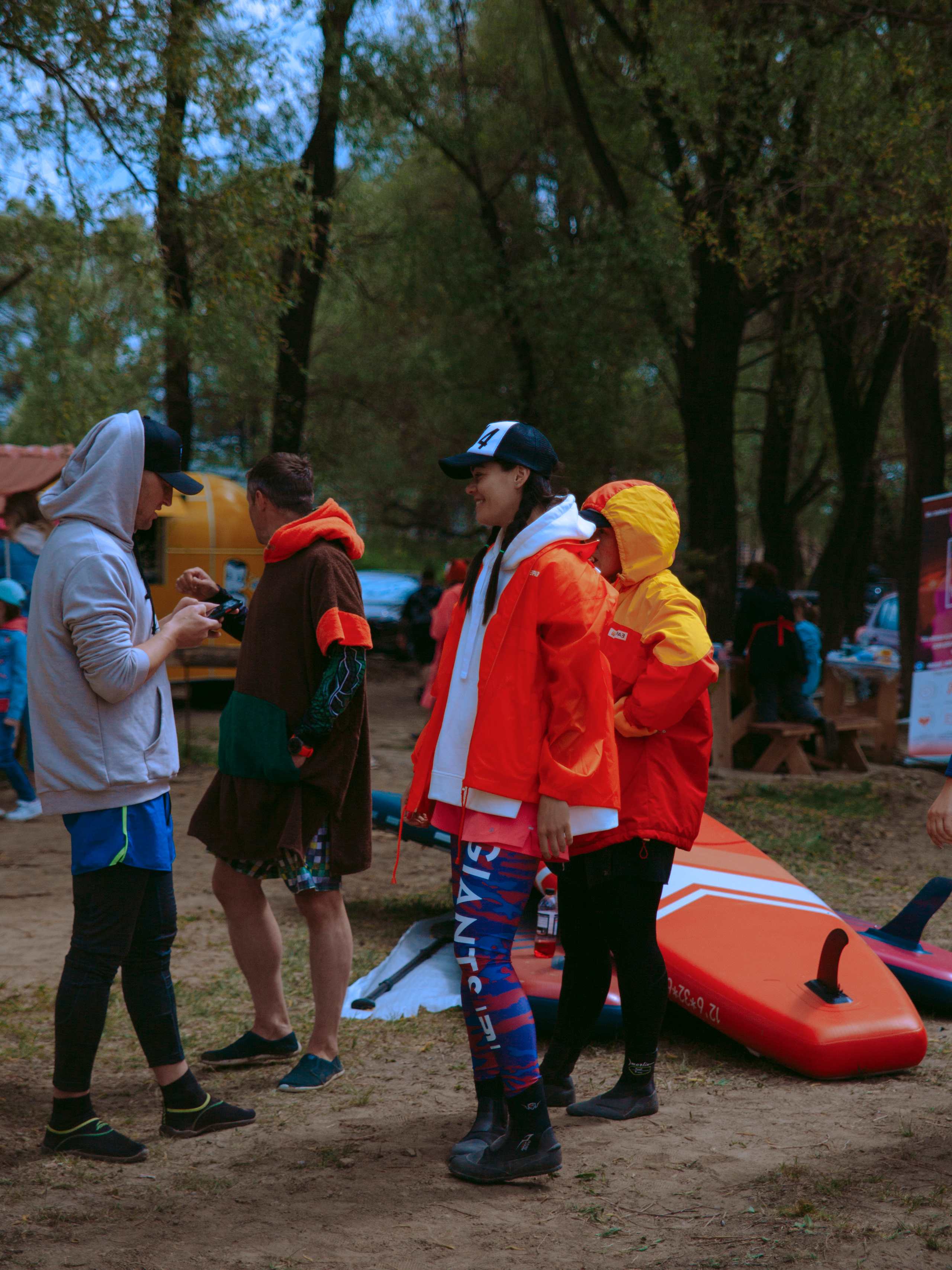 Соревнования и фестиваль по sup-серфингу в Новосибирске.