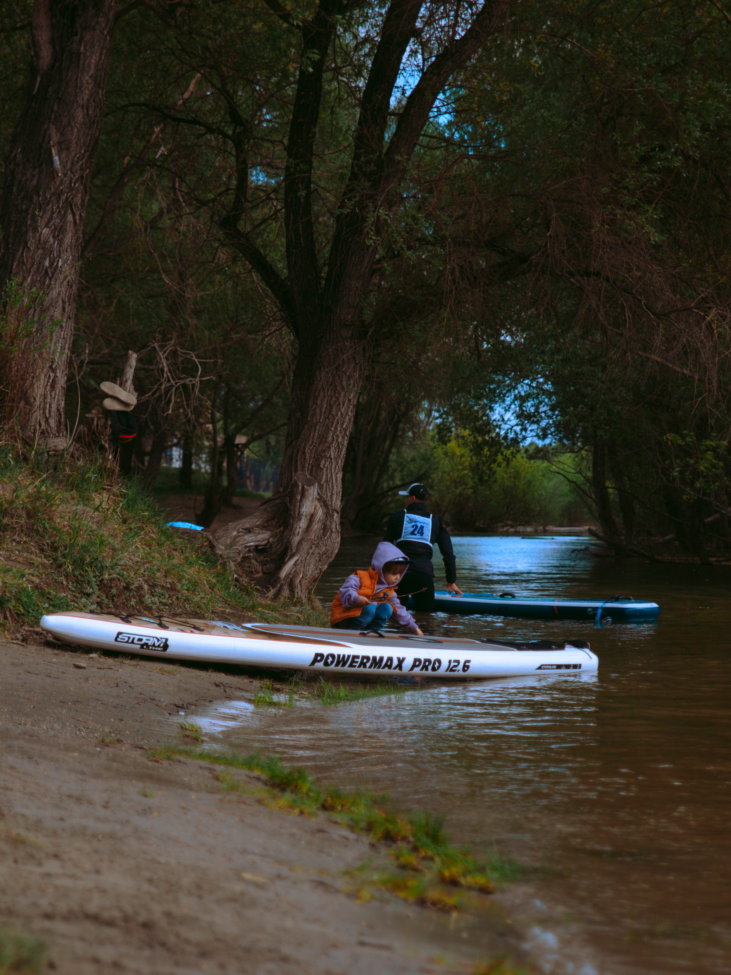 Соревнования по сап-серфингу в Новосибирске.