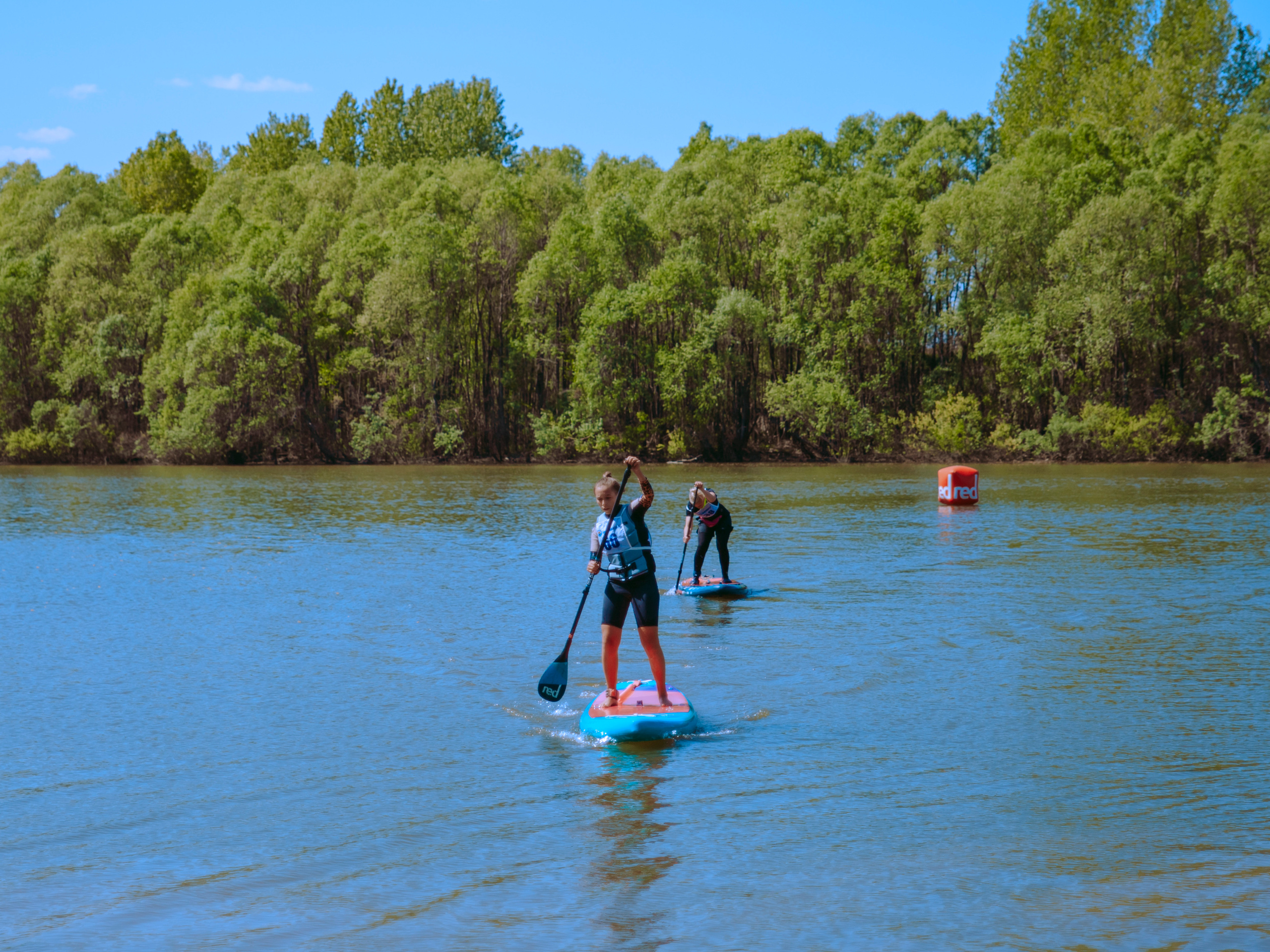 Соревнования и фестиваль по сап-серфингу.