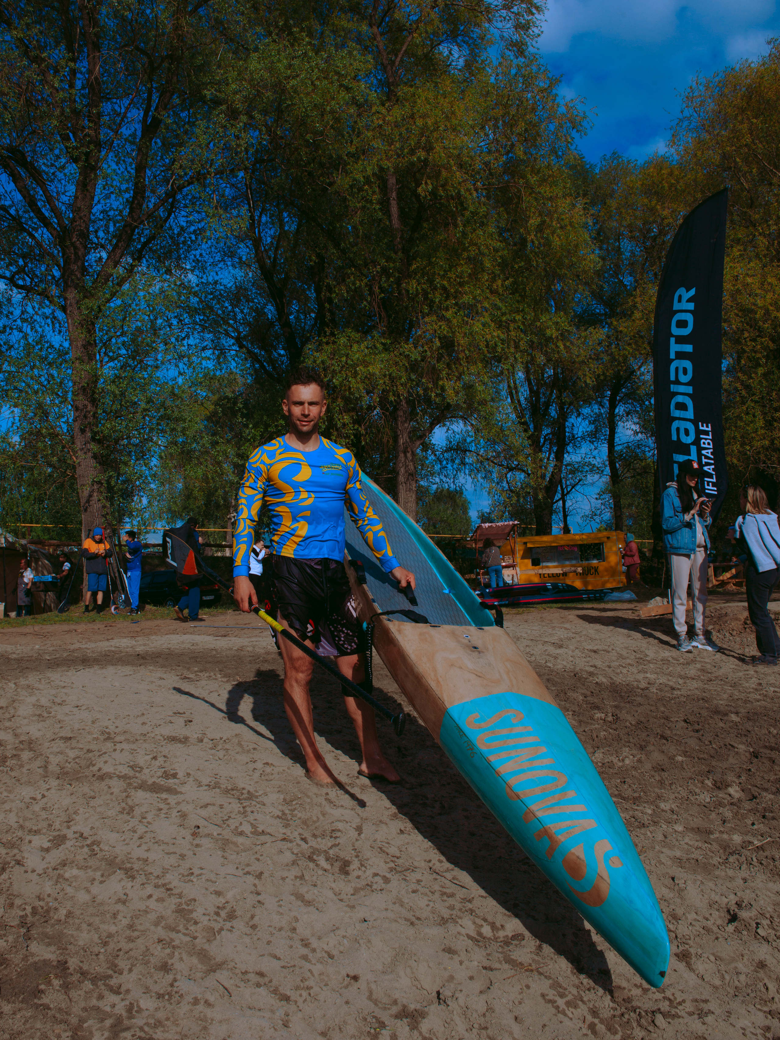 Соревнования по сап-серфингу в Новосибирске.