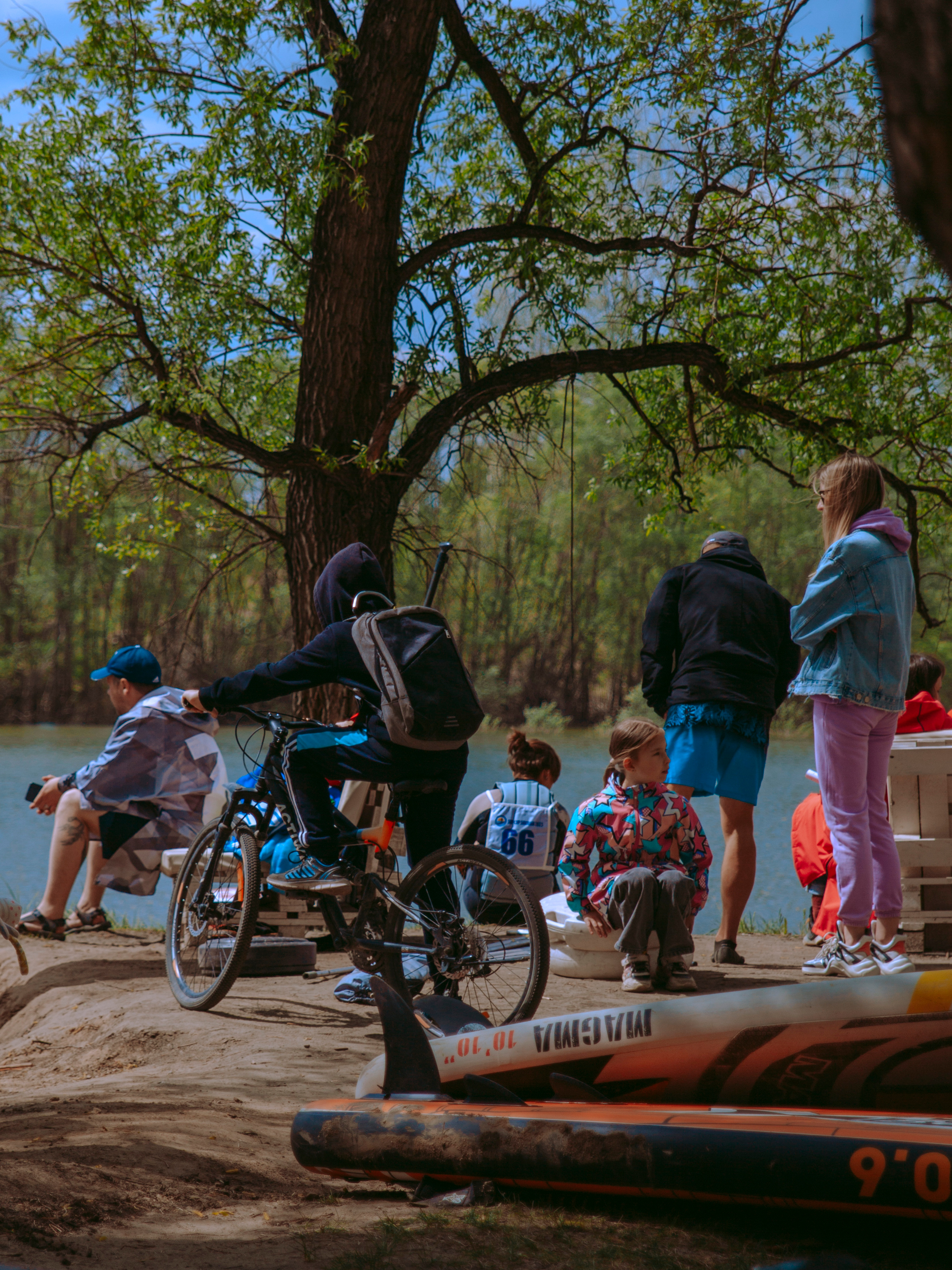 Соревнования и фестиваль по sup-серфингу в Новосибирске.