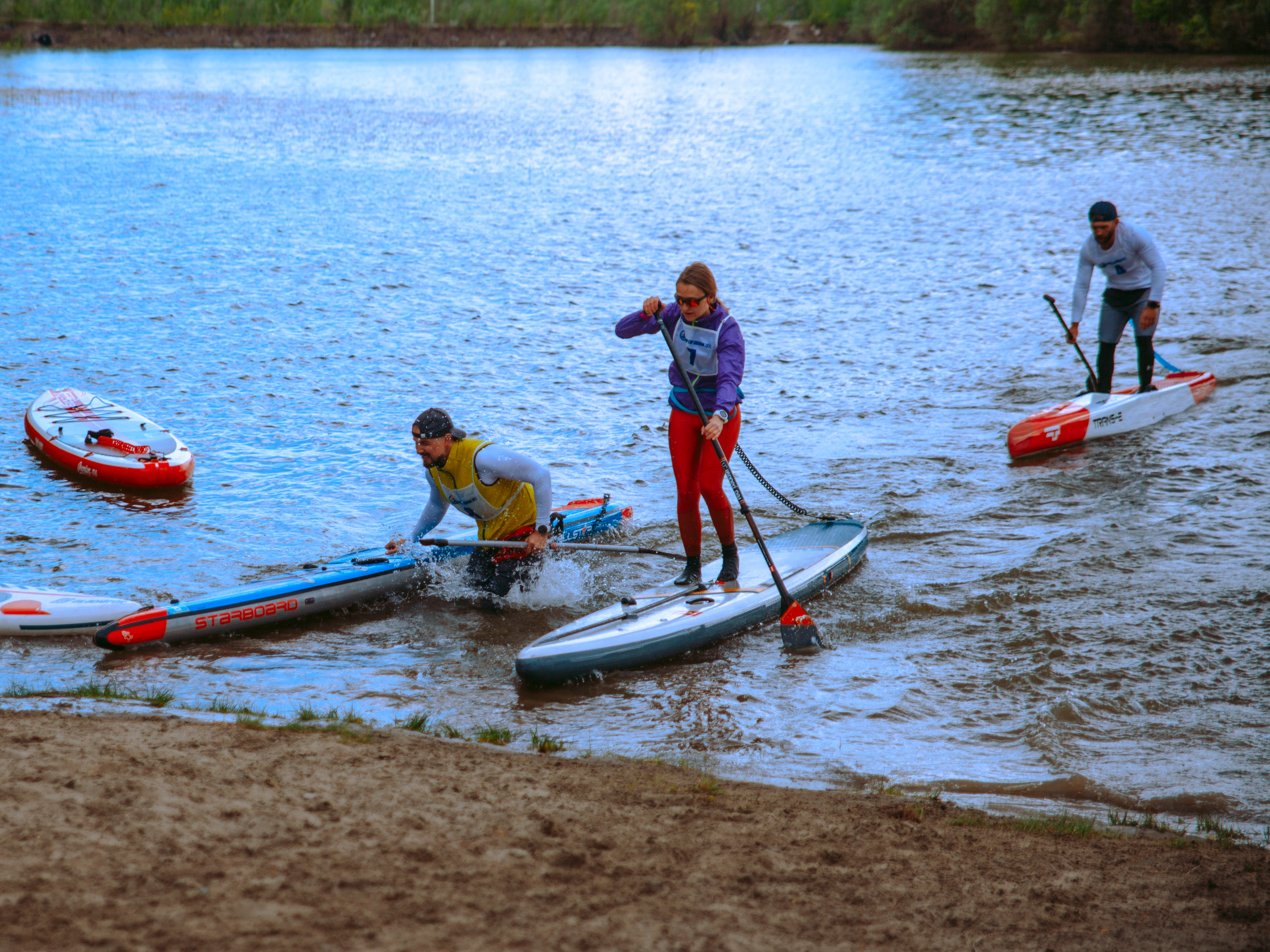 Соревнования по сап-серфингу в Новосибирске.