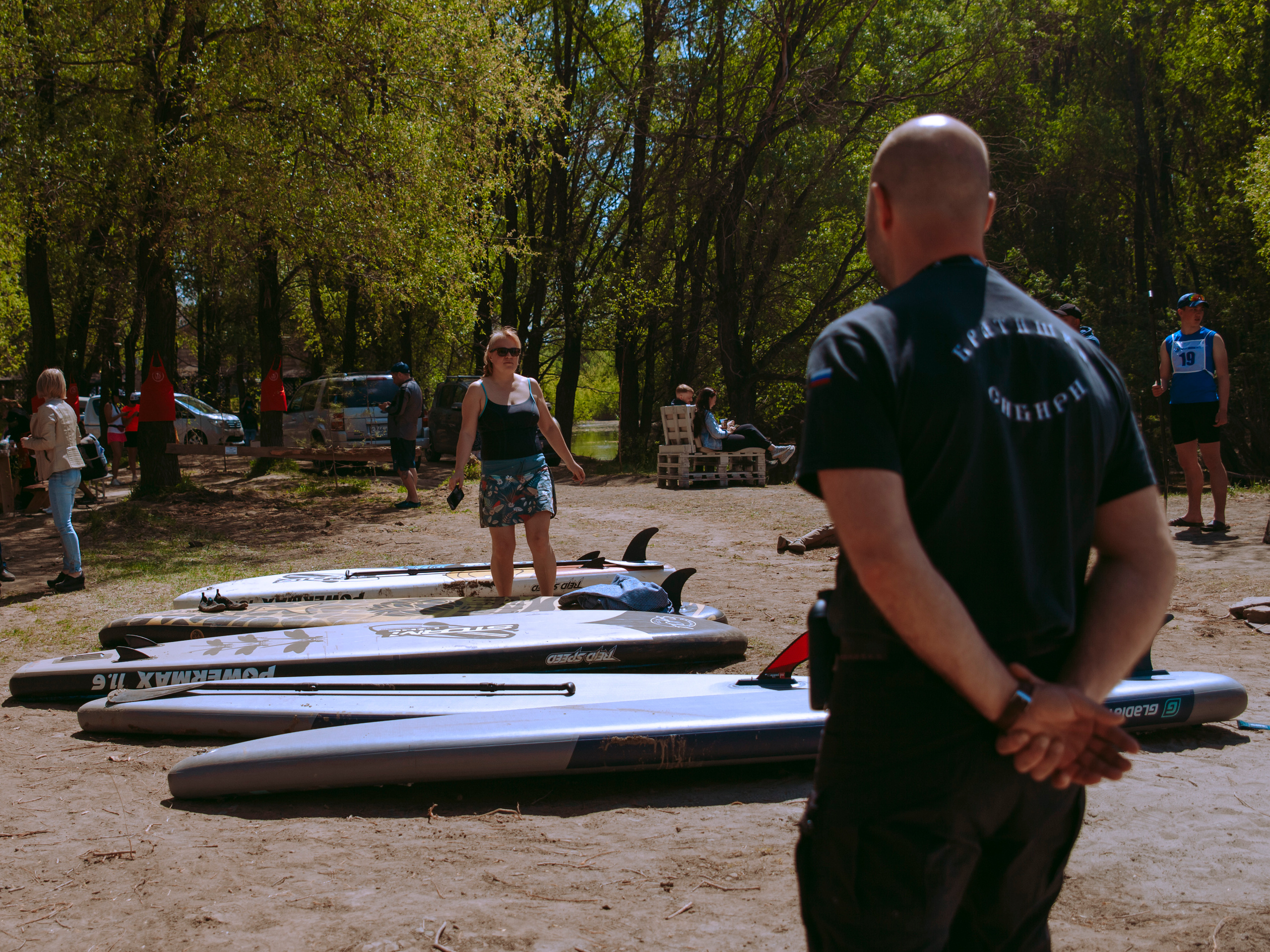 Соревнования и фестиваль по sup-серфингу в Новосибирске.