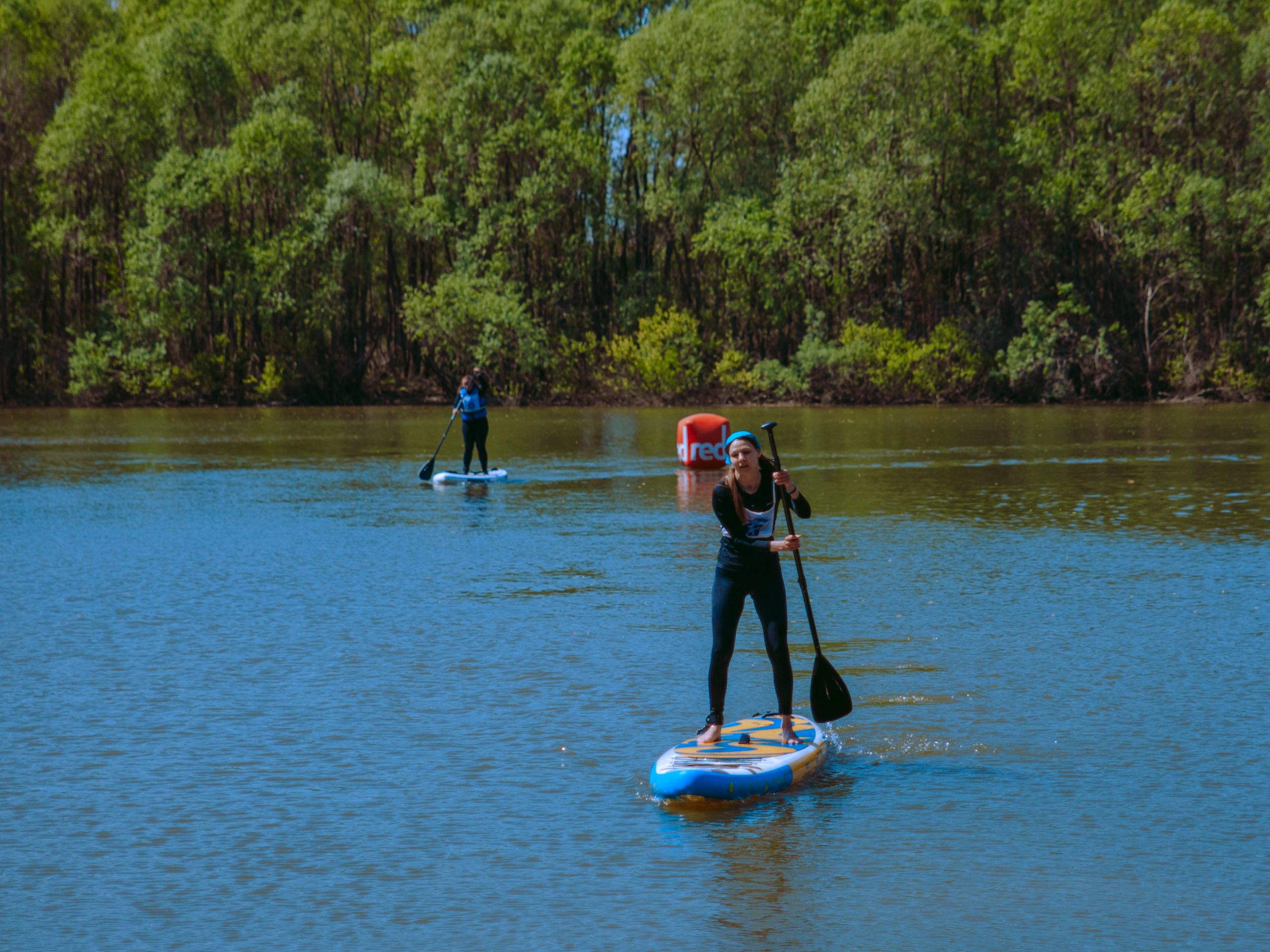 Соревнования и фестиваль по sup-серфингу в Новосибирске.