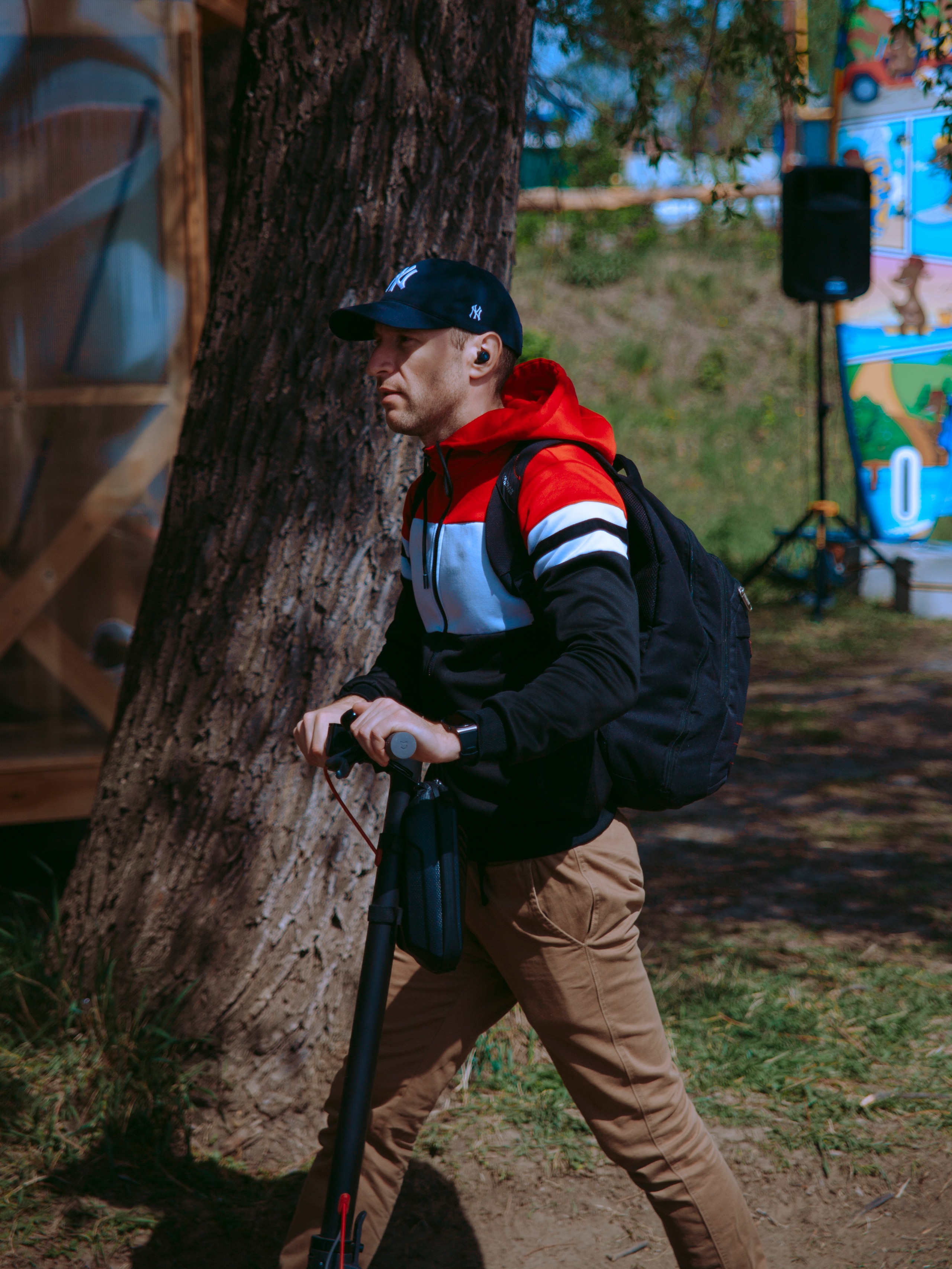 Стрит-фото мужчины.