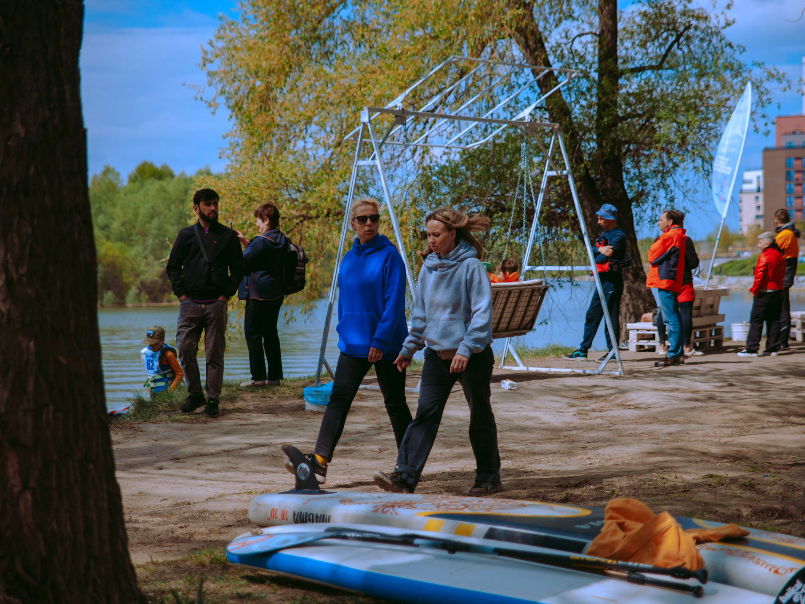 Соревнования и фестиваль по sup-серфингу в Новосибирске.