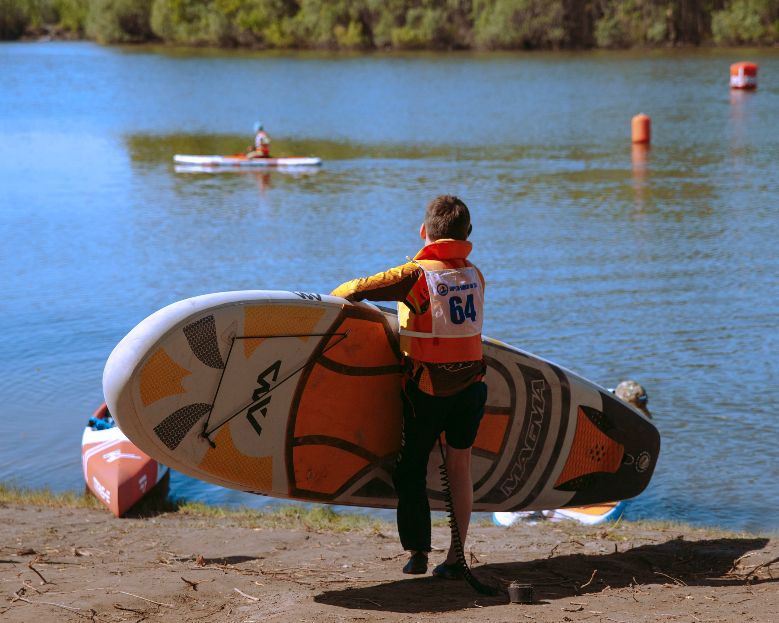 Соревнования и фестиваль по сап-серфингу.