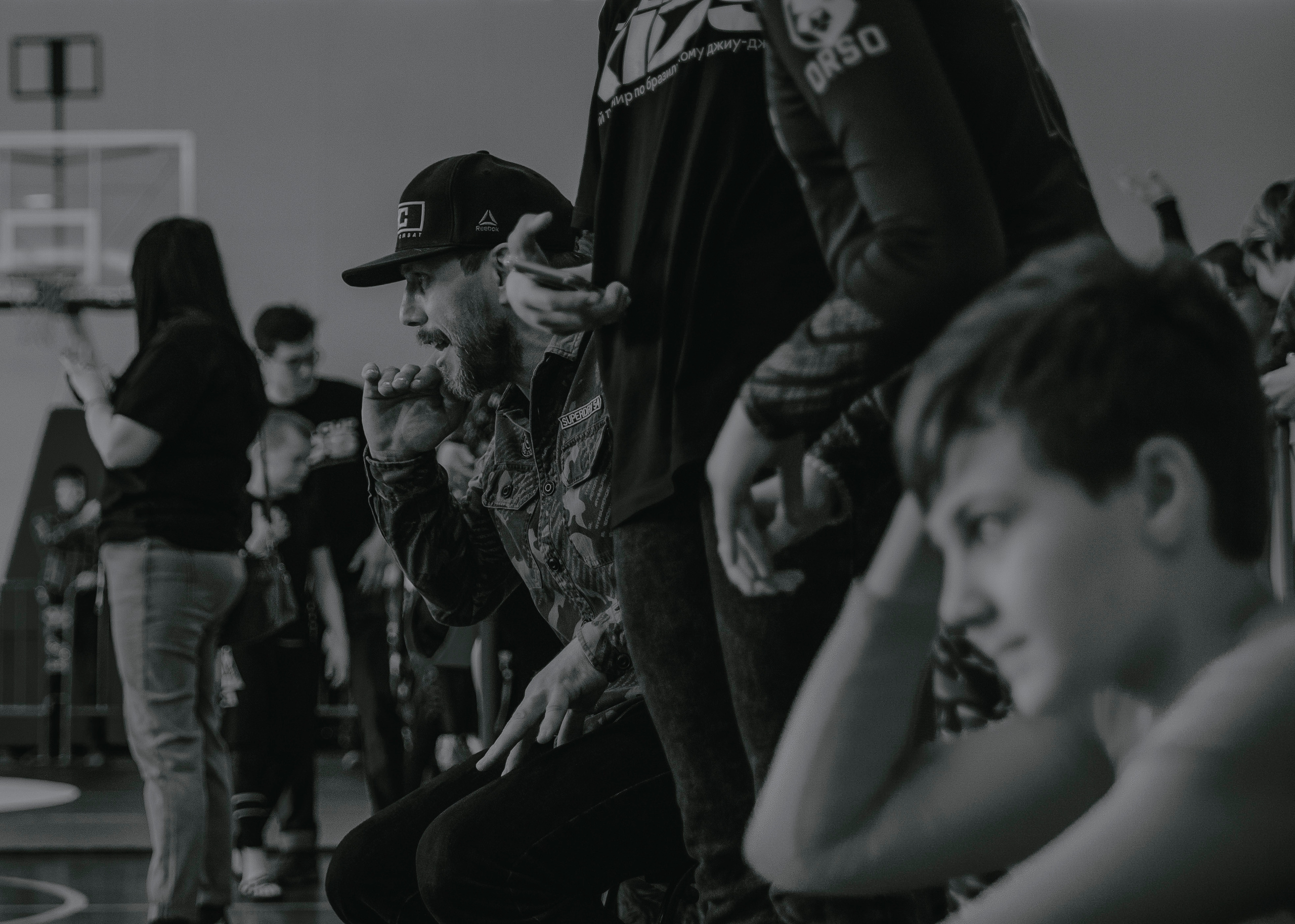 Эмоциональное фото спортивных соревнований.