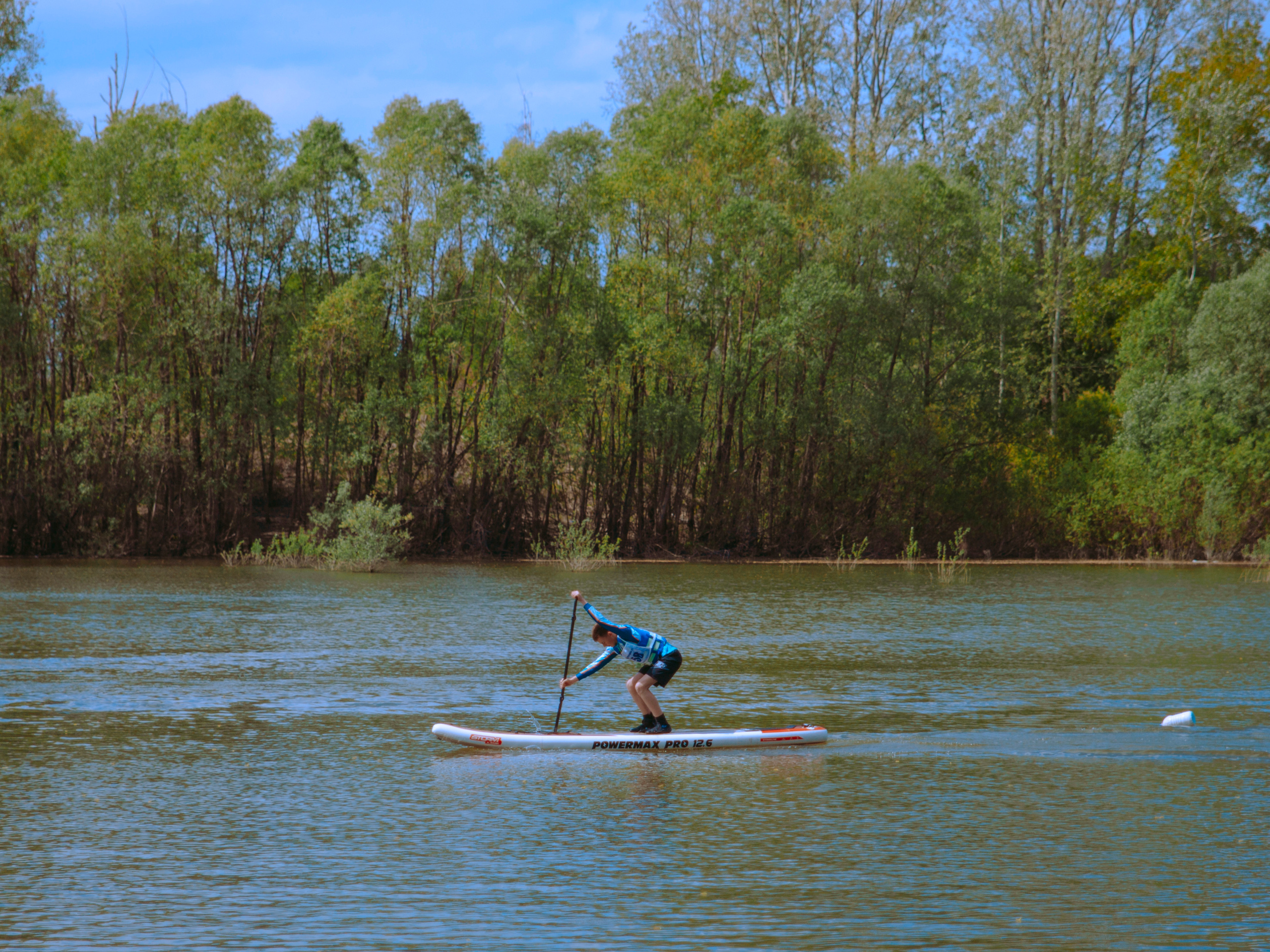 Соревнования и фестиваль по sup-серфингу в Новосибирске.