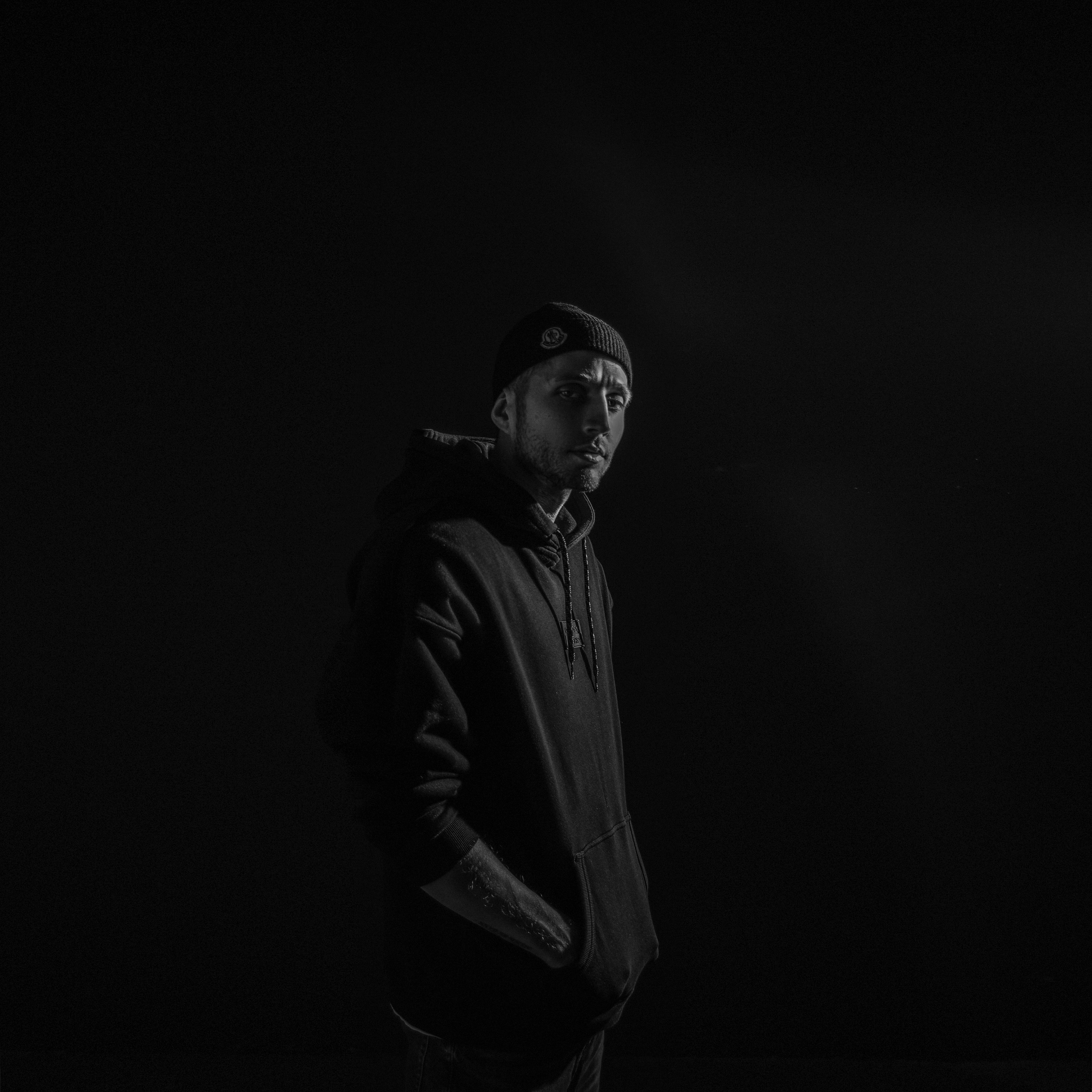 Мужская фотосессия в студии. Портретный фотограф в Москве Дарья Цезария