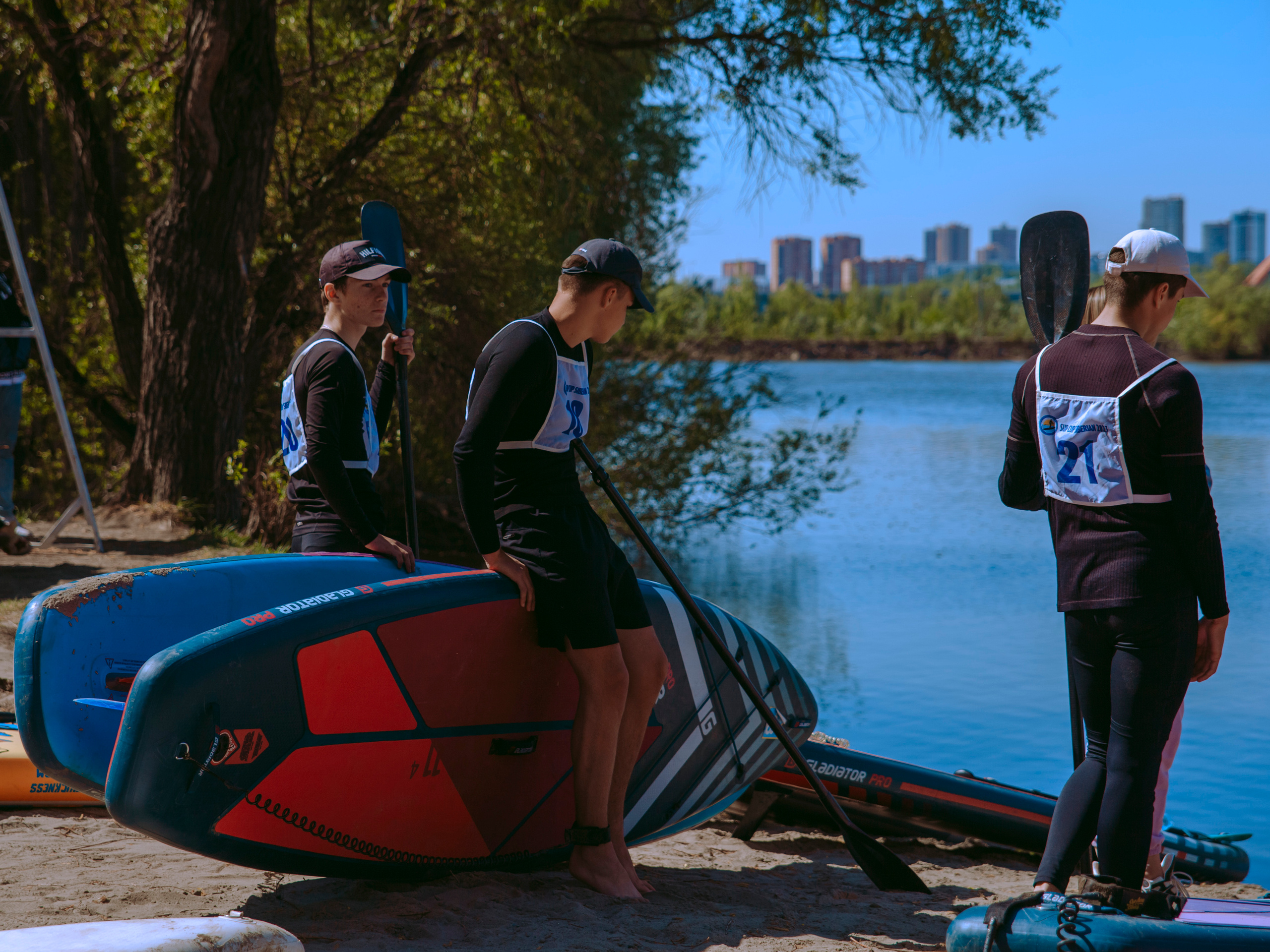 Соревнования и фестиваль по сап-серфингу.