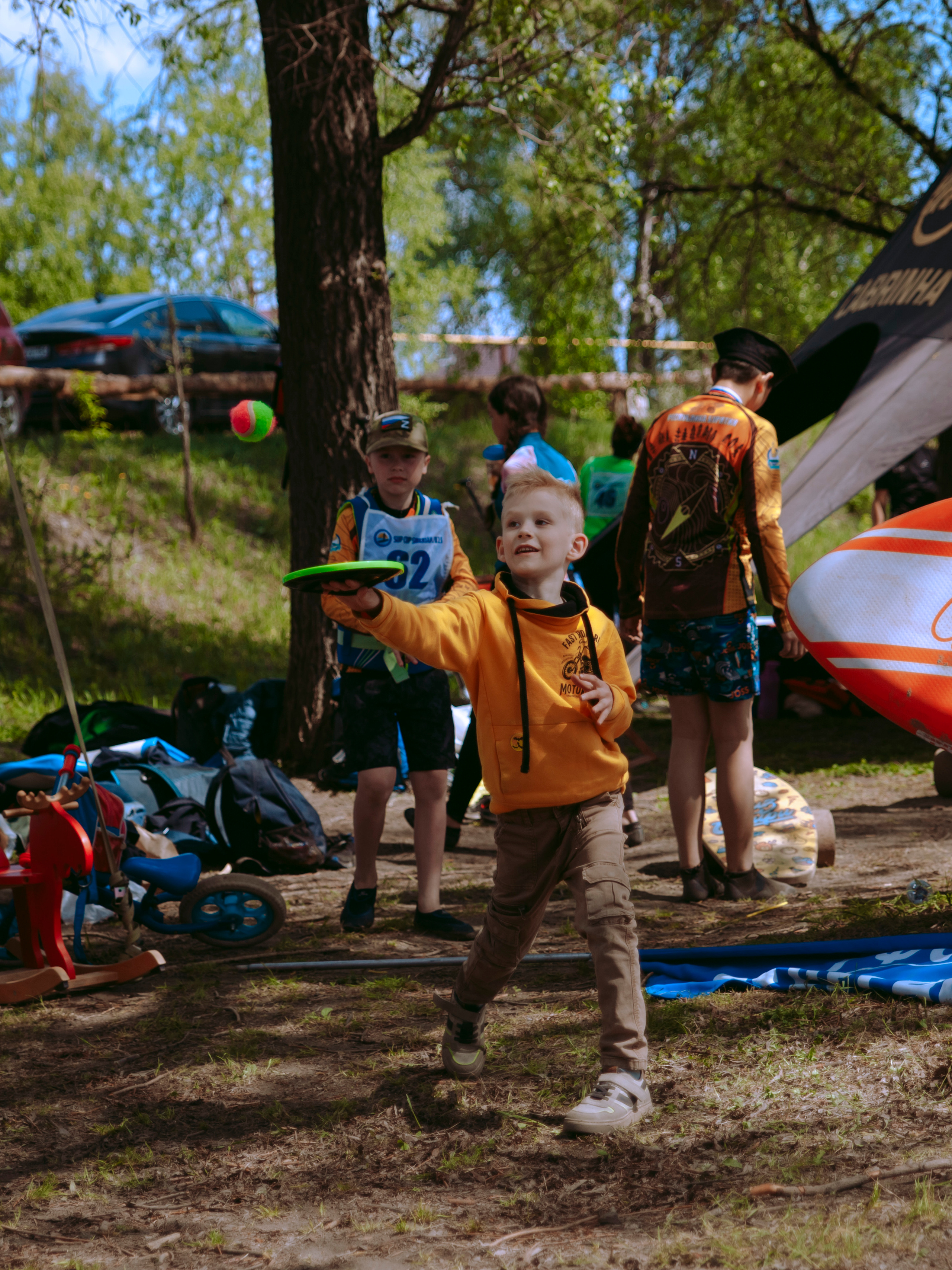 Соревнования и фестиваль по sup-серфингу в Новосибирске.