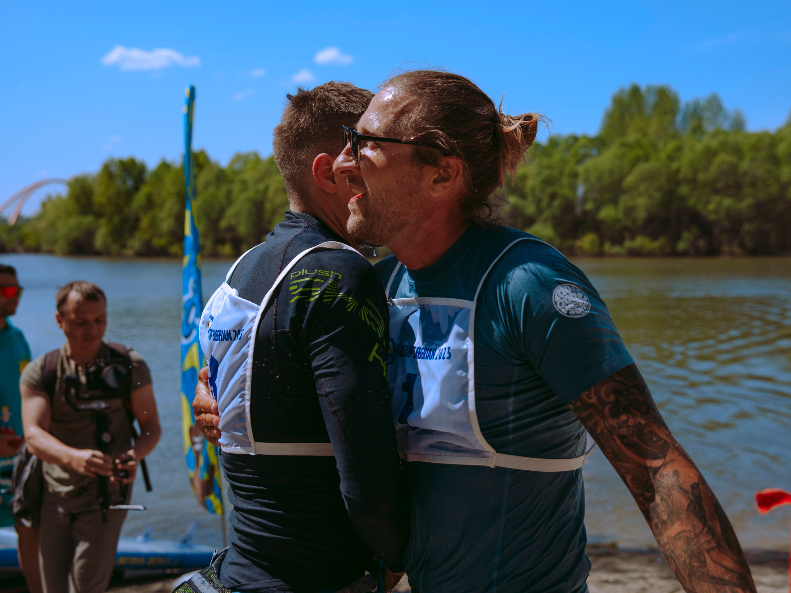 Соревнования и фестиваль по sup-серфингу в Новосибирске.