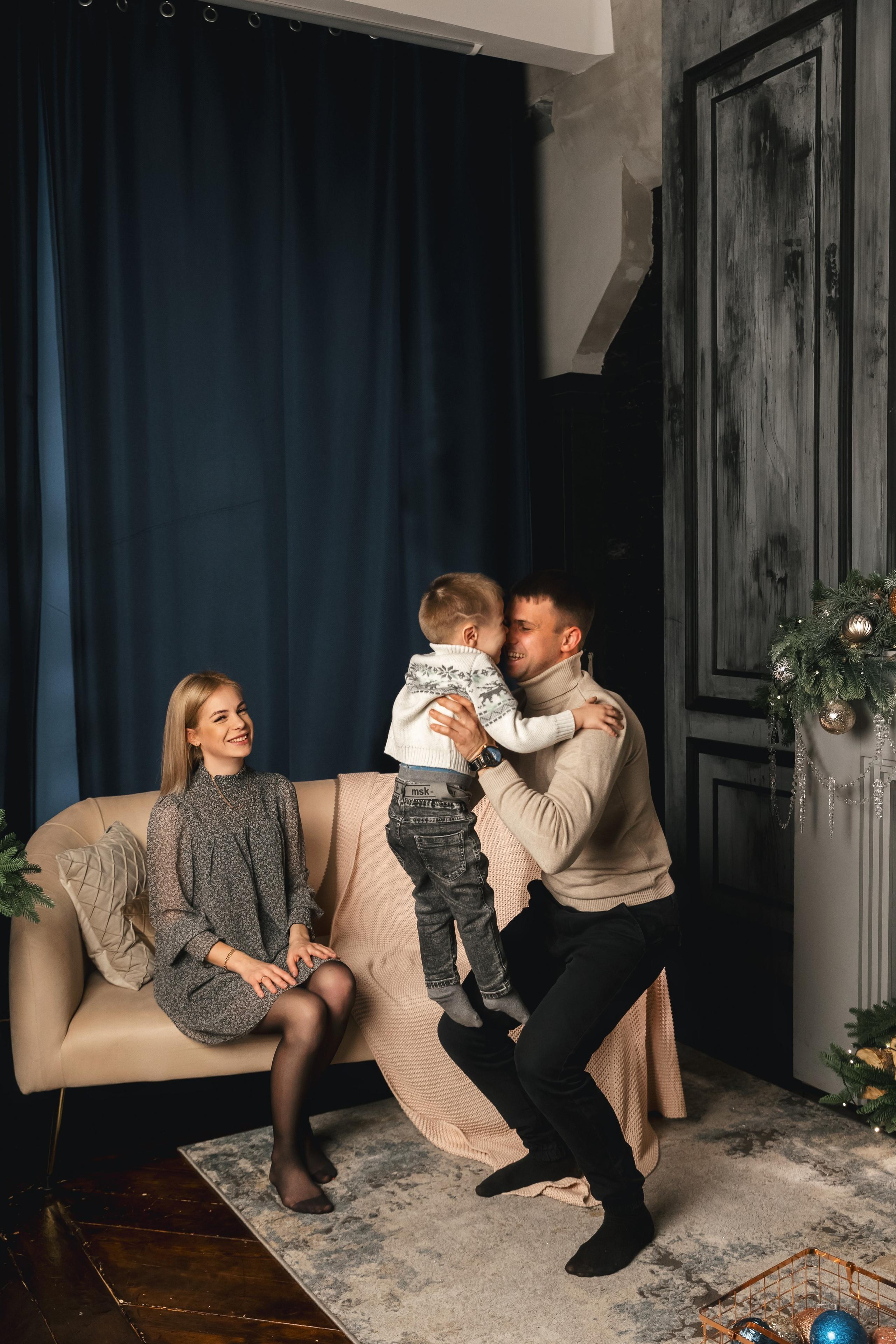 Семейная новогодняя фотосессия в Хабаровске. Свадебный фотограф в Хабаровске