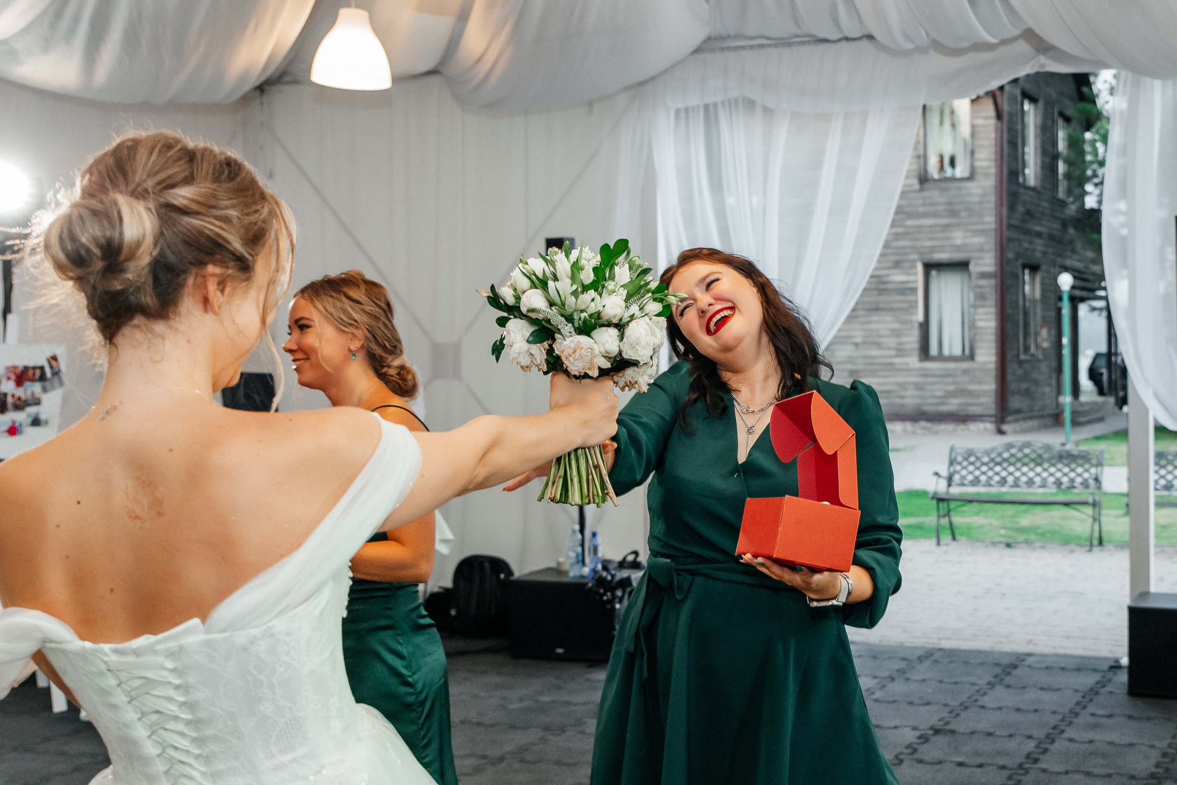 Александра и Владислав. Свадебный и репортажный фотограф в Новосибирске Федор Гладков