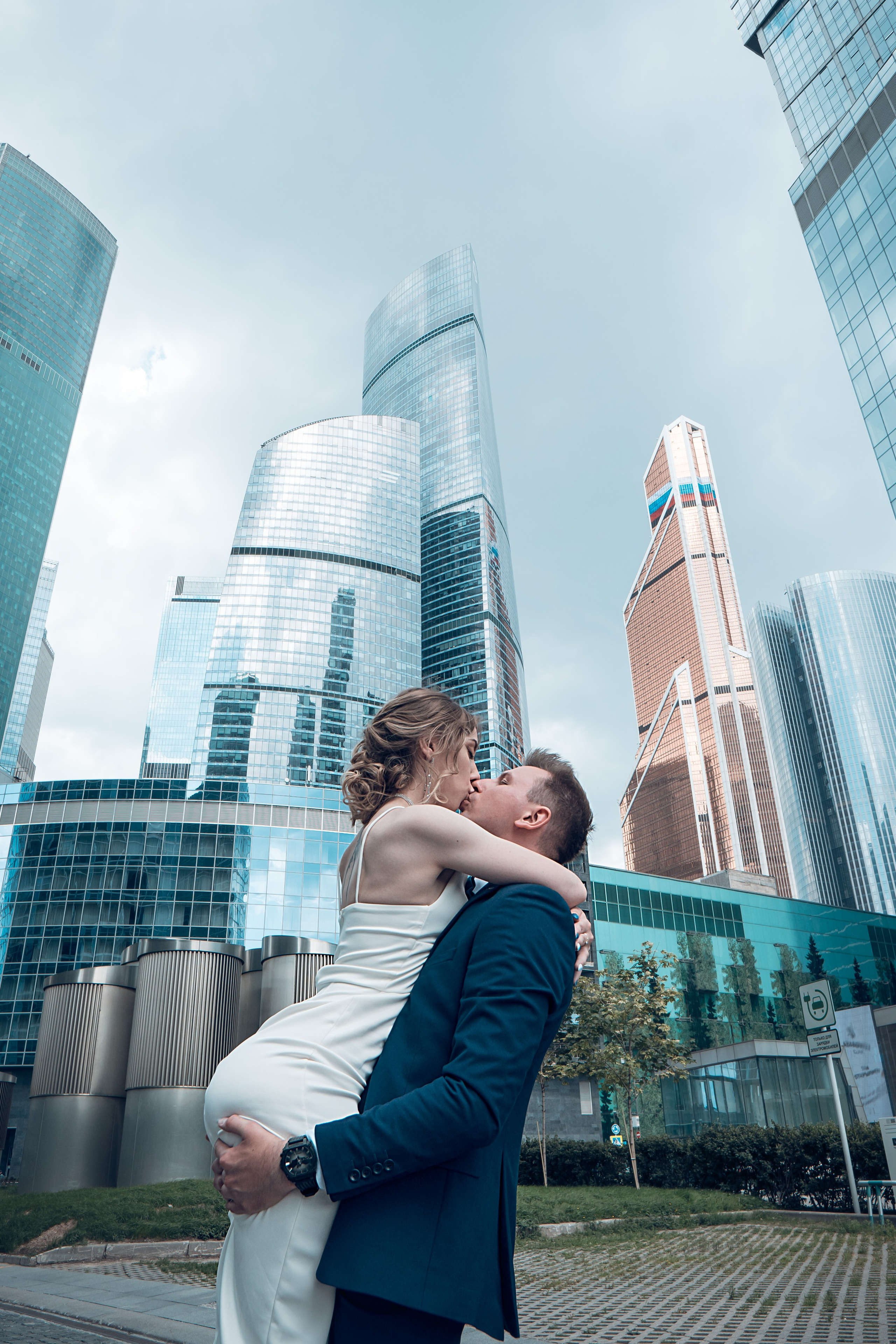 Love Story перед свадьбой с фотографом в Москве — Предсвадебная съёмка