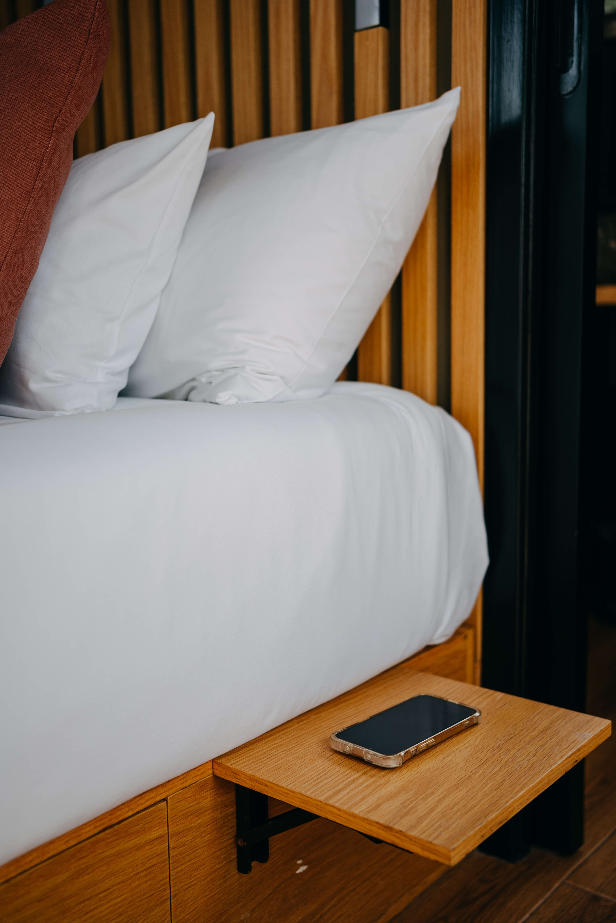 Интерьерная съемка отельного номера. Портретный и свадебный фотограф в Тбилиси • xeniqo