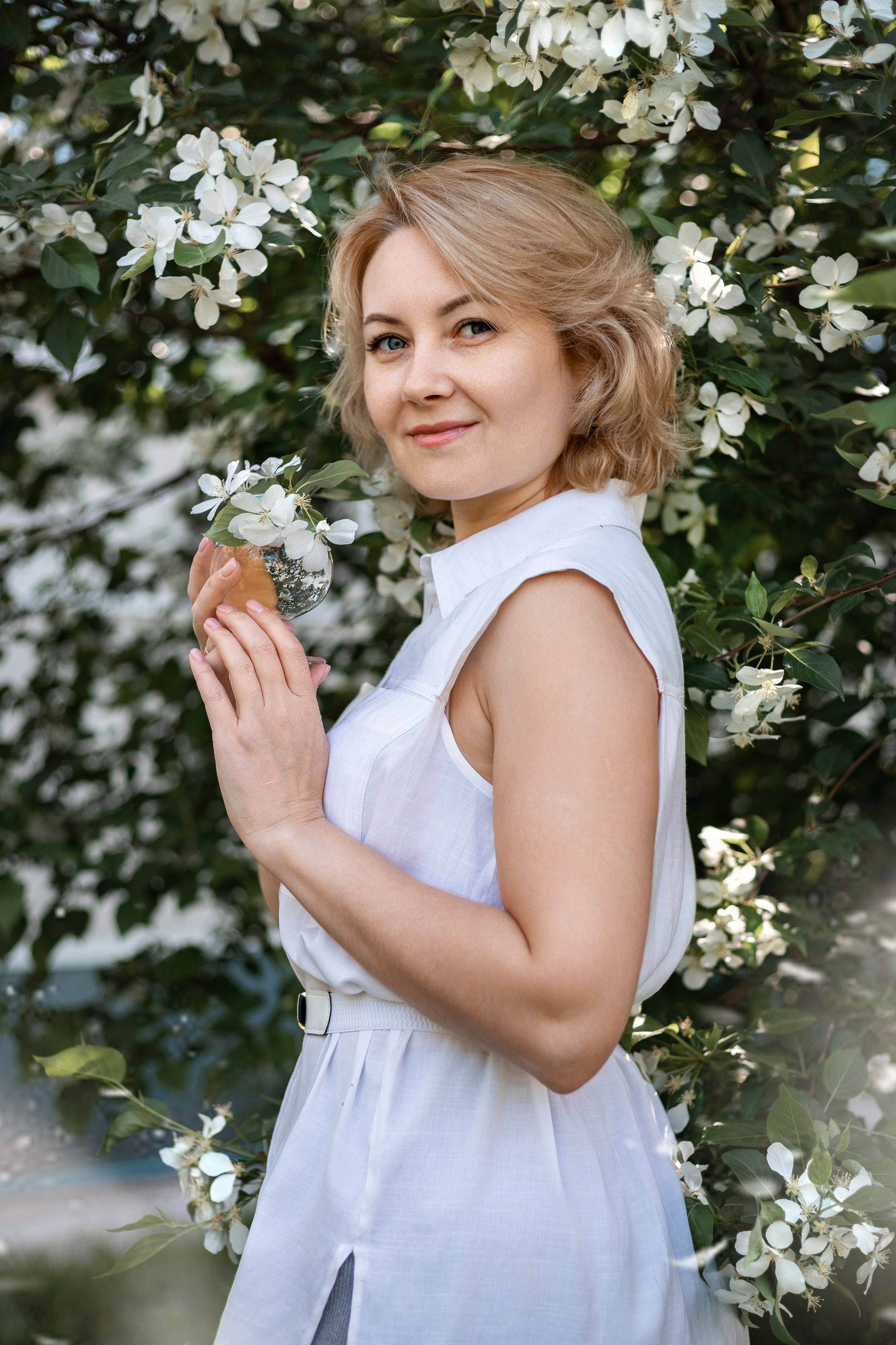 Цветение яблони 2023. Фотограф Пермь. Свадьбы. Семья и дети, школа, д. сад. Фотокниги