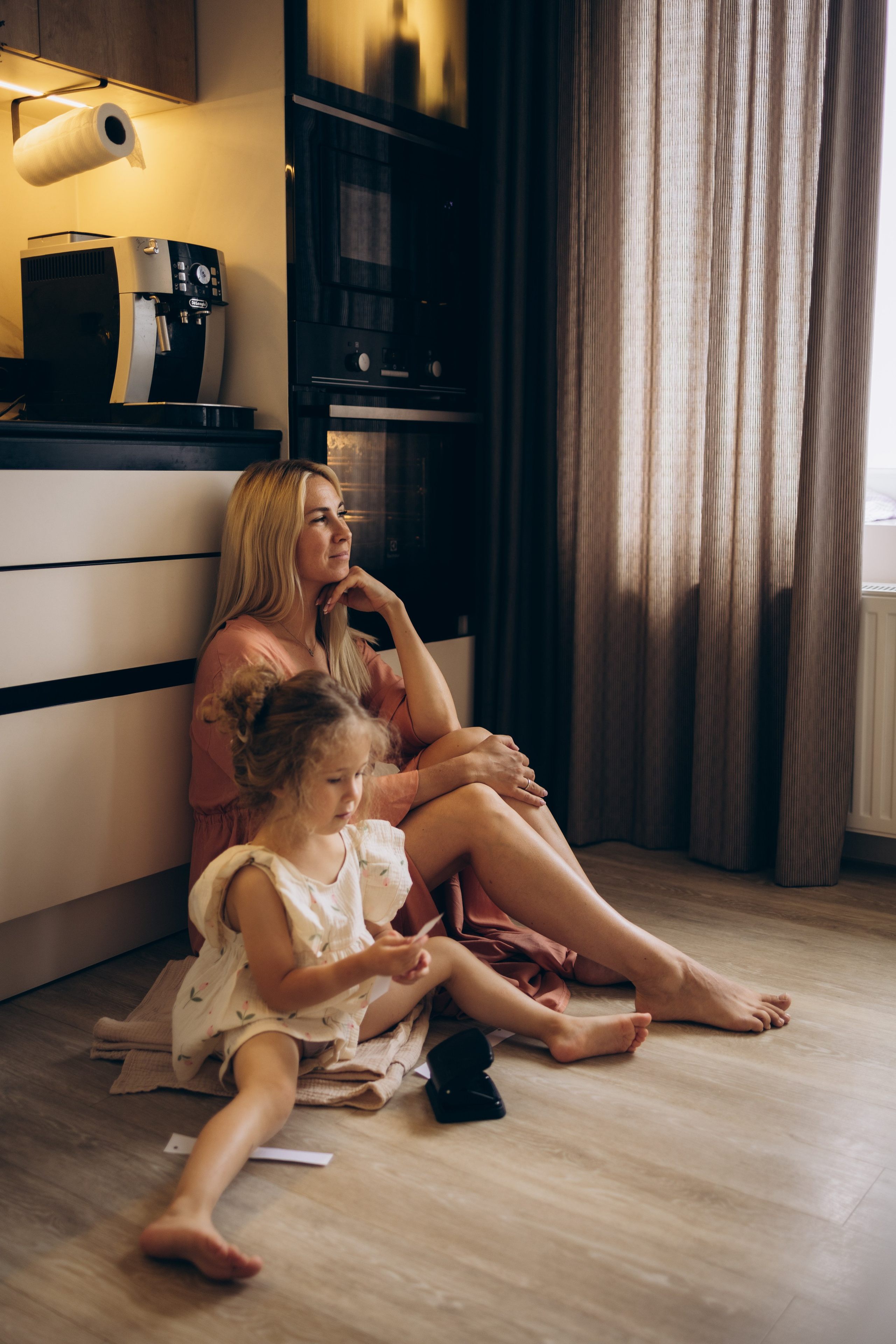 Награда за усердие: завершение напряжённой работы приносит чувство выполненного долга и заслуженного отдыха