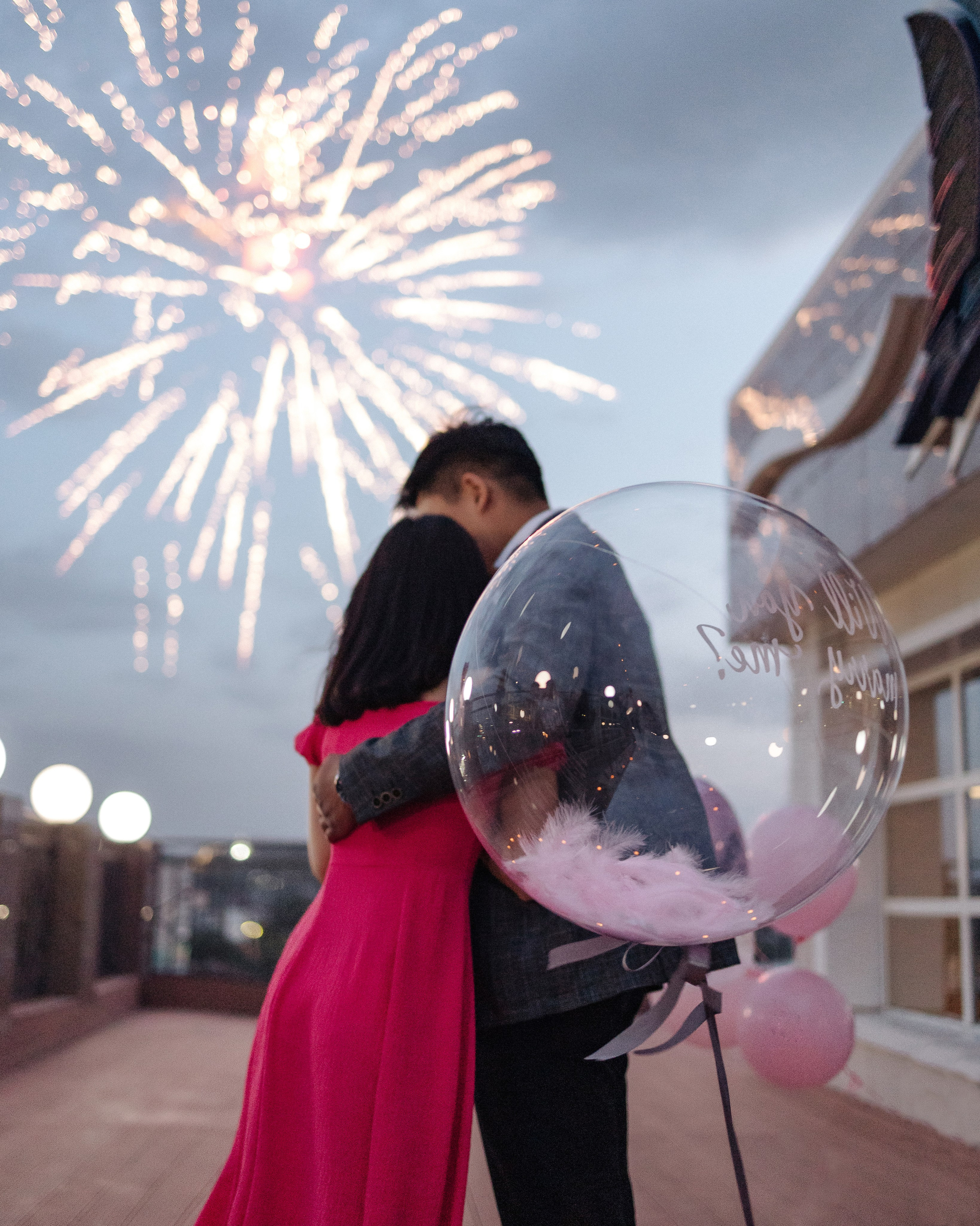 Предложение руки и сердца на крыше. Репортажный и портретный фотограф в Астана