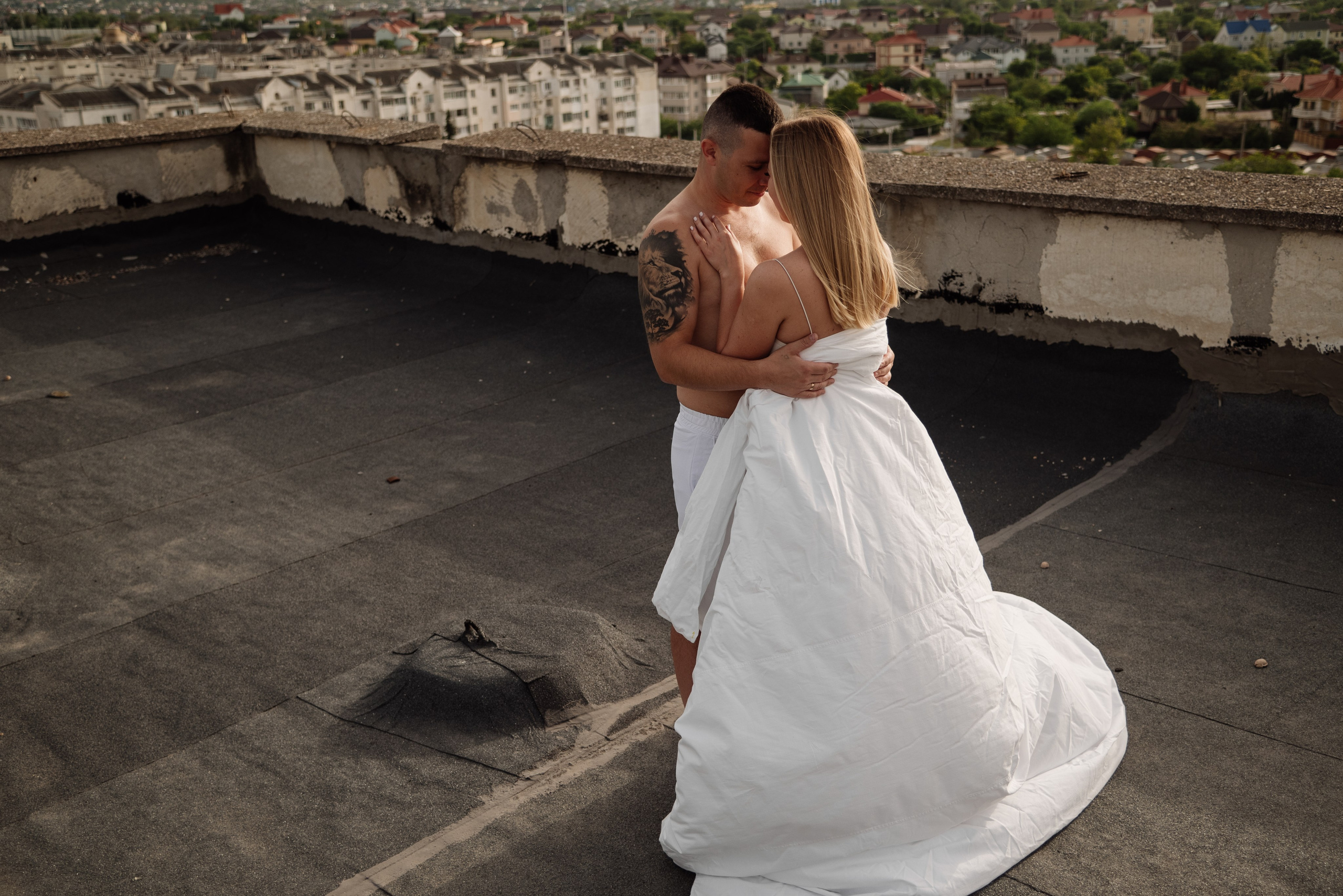 На крыше в одеялах. Свадебный фотограф Анна Хочева