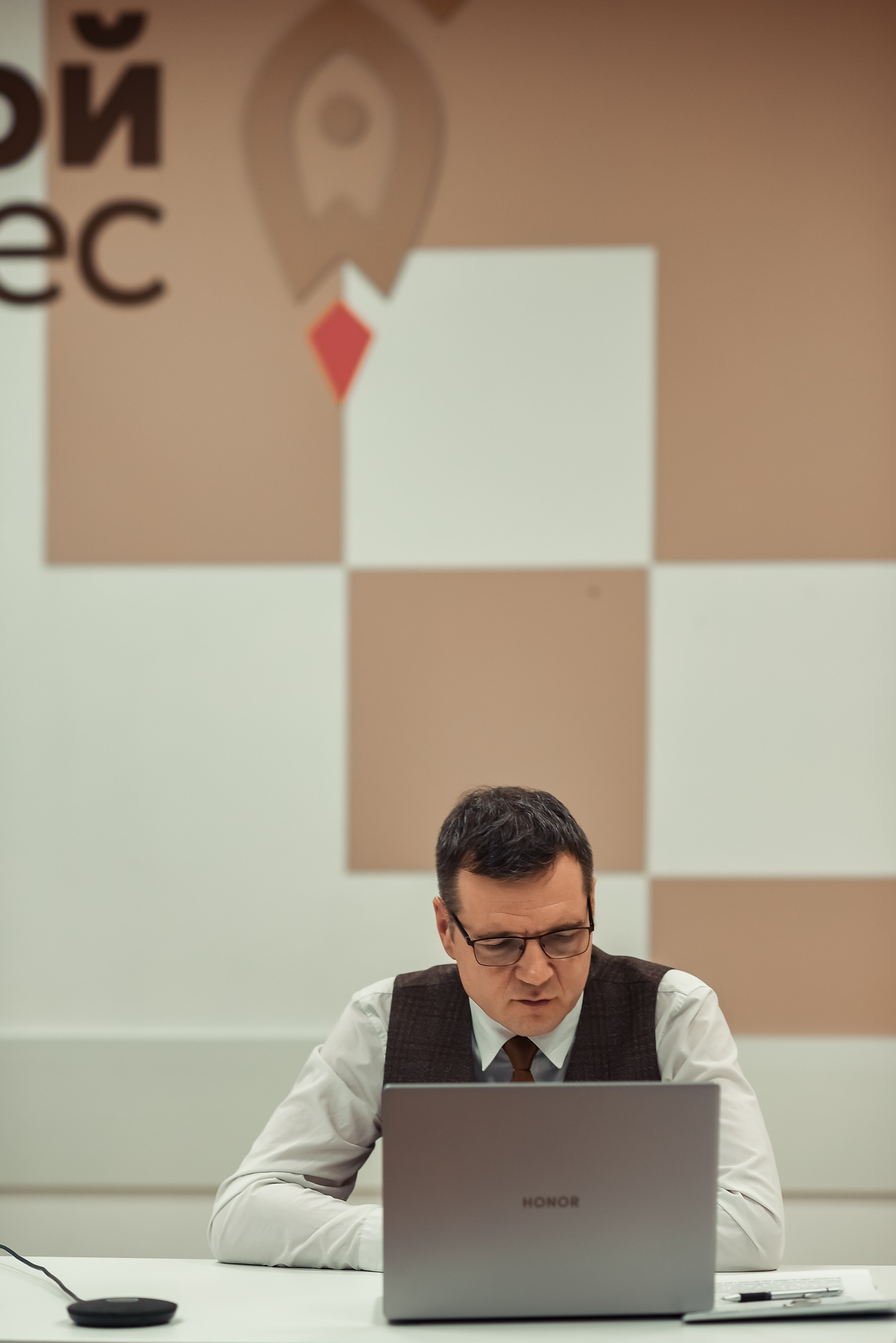 Съемка Андрея в центре «Мойбизнес» г. Тула. Фотограф Тула творческие фотосессии недорого Ольга Ромашина