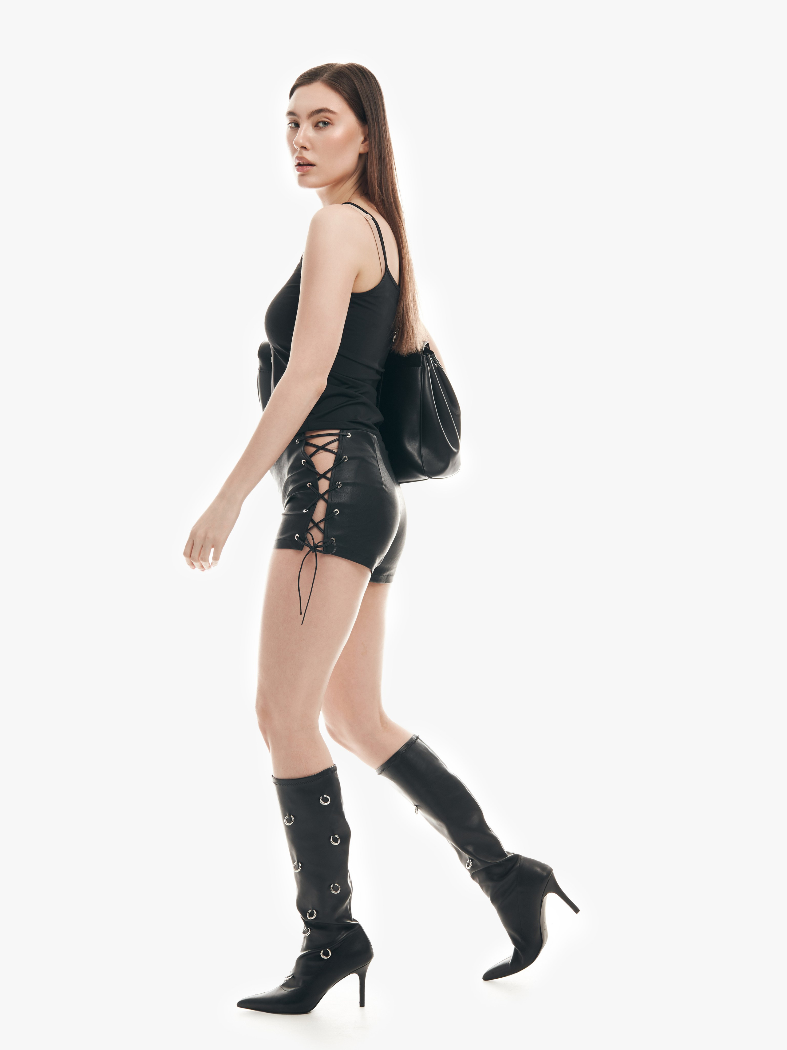 Ss'25 // skvo. Jonyiti