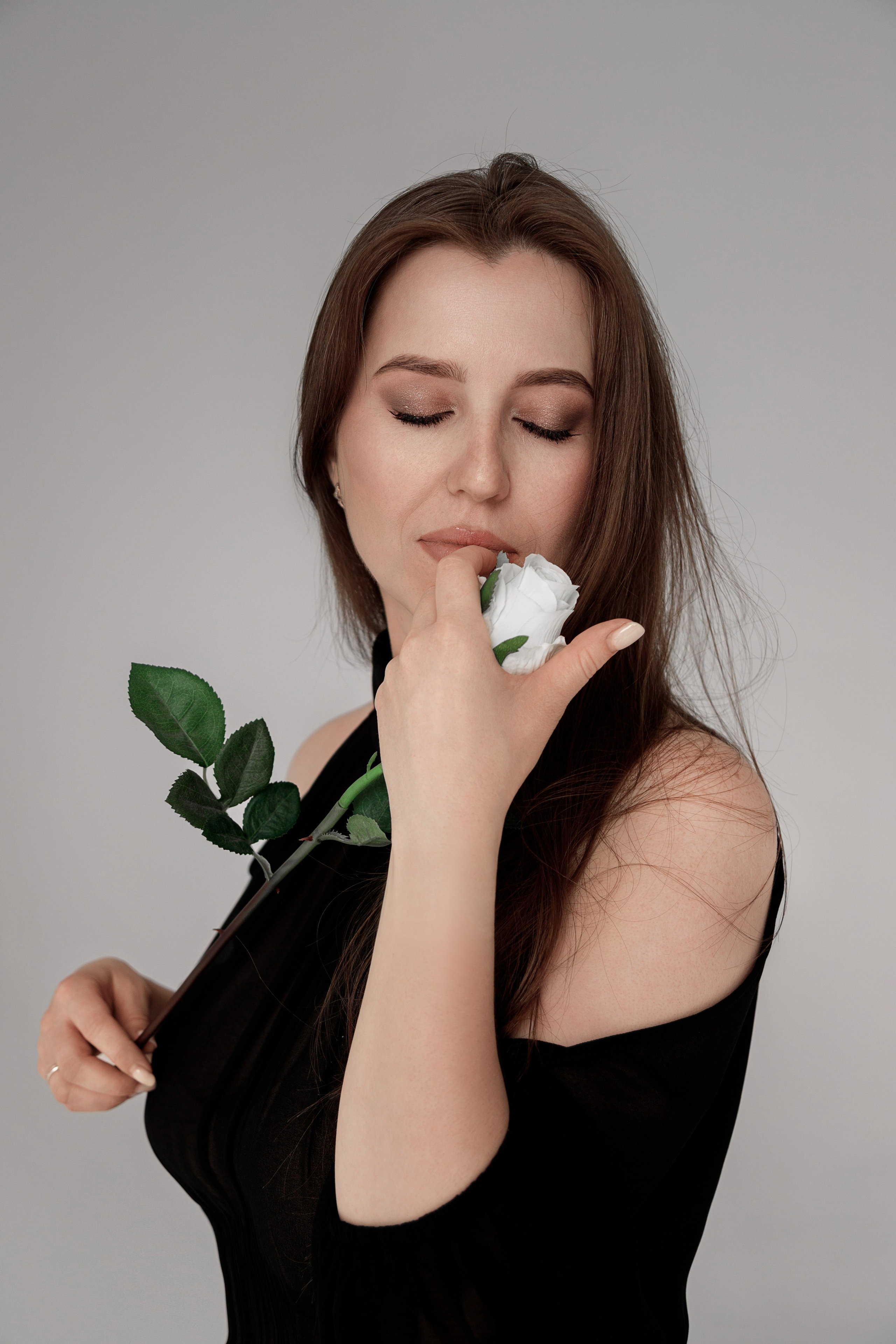 Фотографирую женский портрет в Новосибирске, найду самый лучший взгляд на вас через свой объектив. Фотограф Ольга Баранова