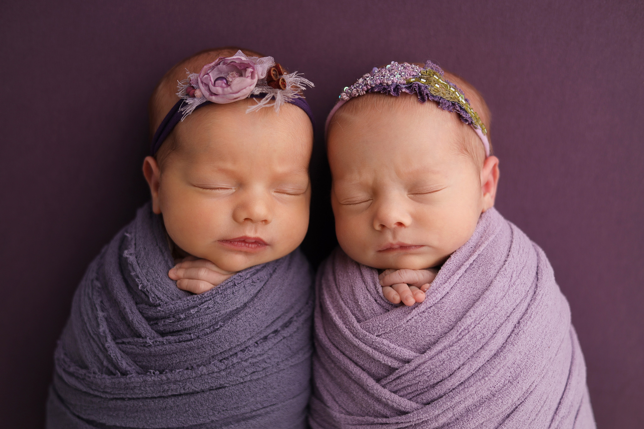 Ньюборн съемка двойняшек в Москве. Фотограф новорожденных Москва. Ньюборн фотограф Москва