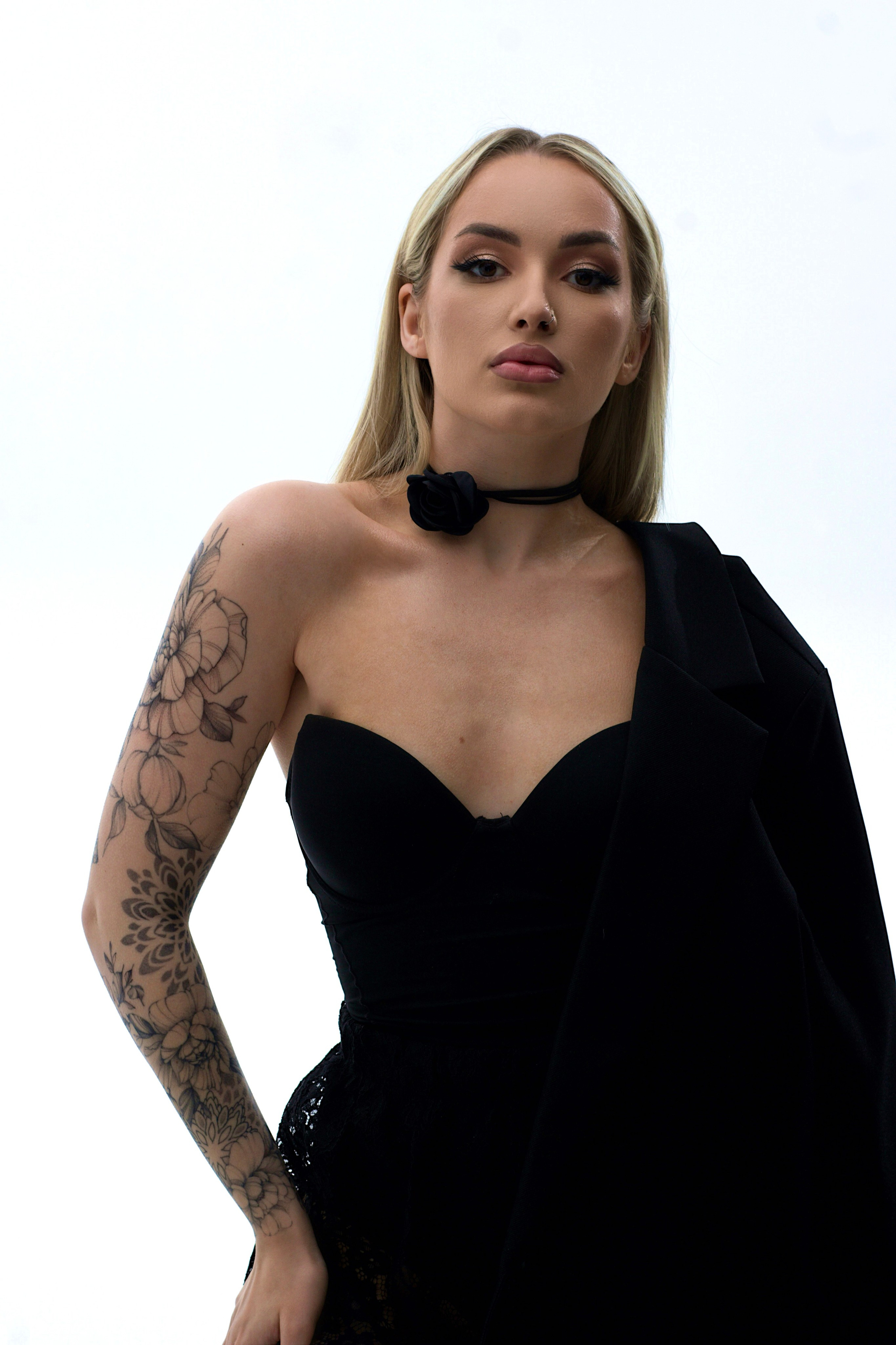 Контент-съемка для мастеров студии по тату и ПМ. Pomanovskaya.ru / женский фотограф