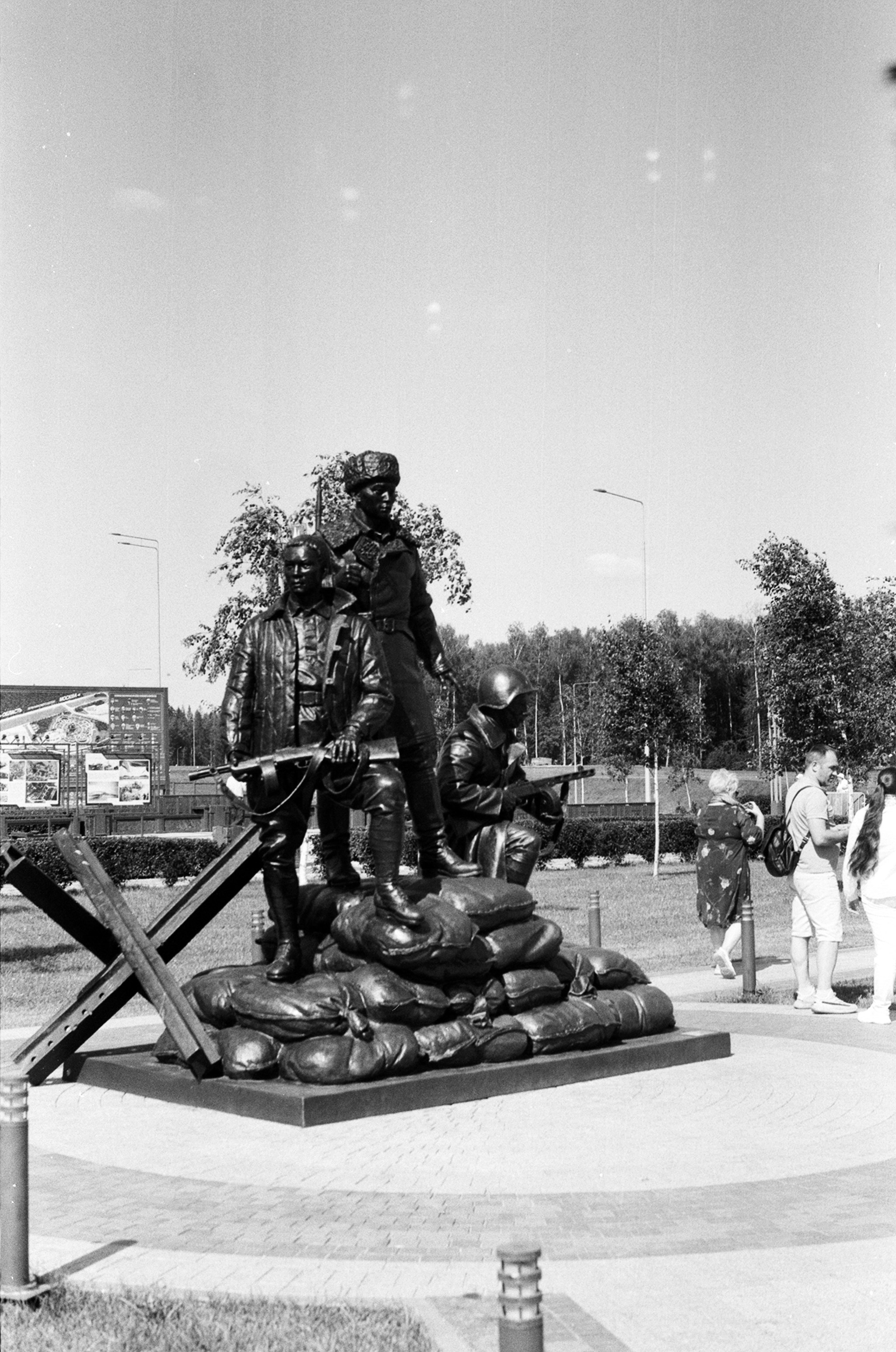 Альбом пленочных ЧБ-фото. Репортажный и семейный фотограф — Шелихов Сергей