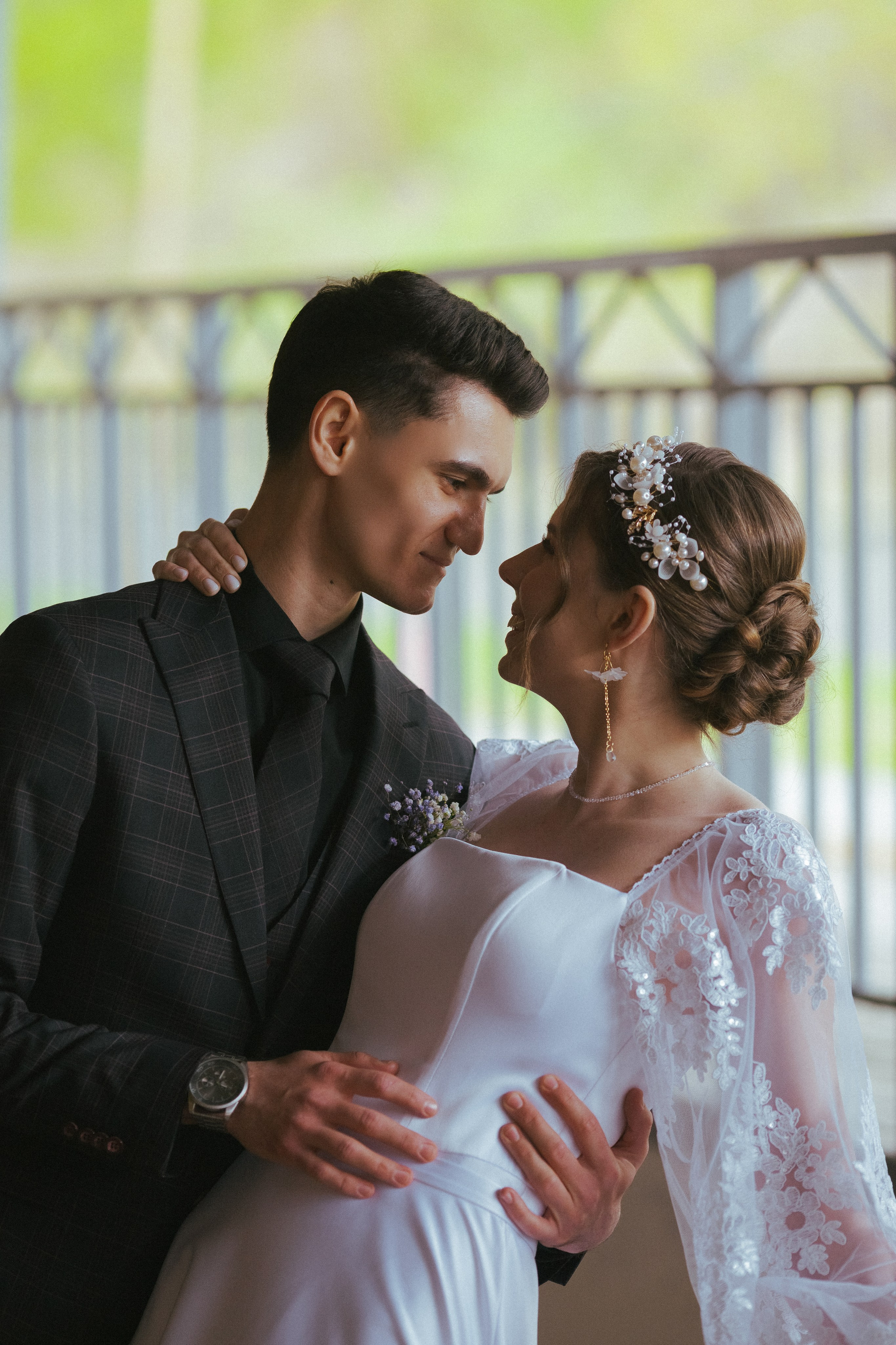 Свадебная прогулка жениха и невесты по Железноводску. Фотограф Ставрополь Пятигорск Елизавета Дарина