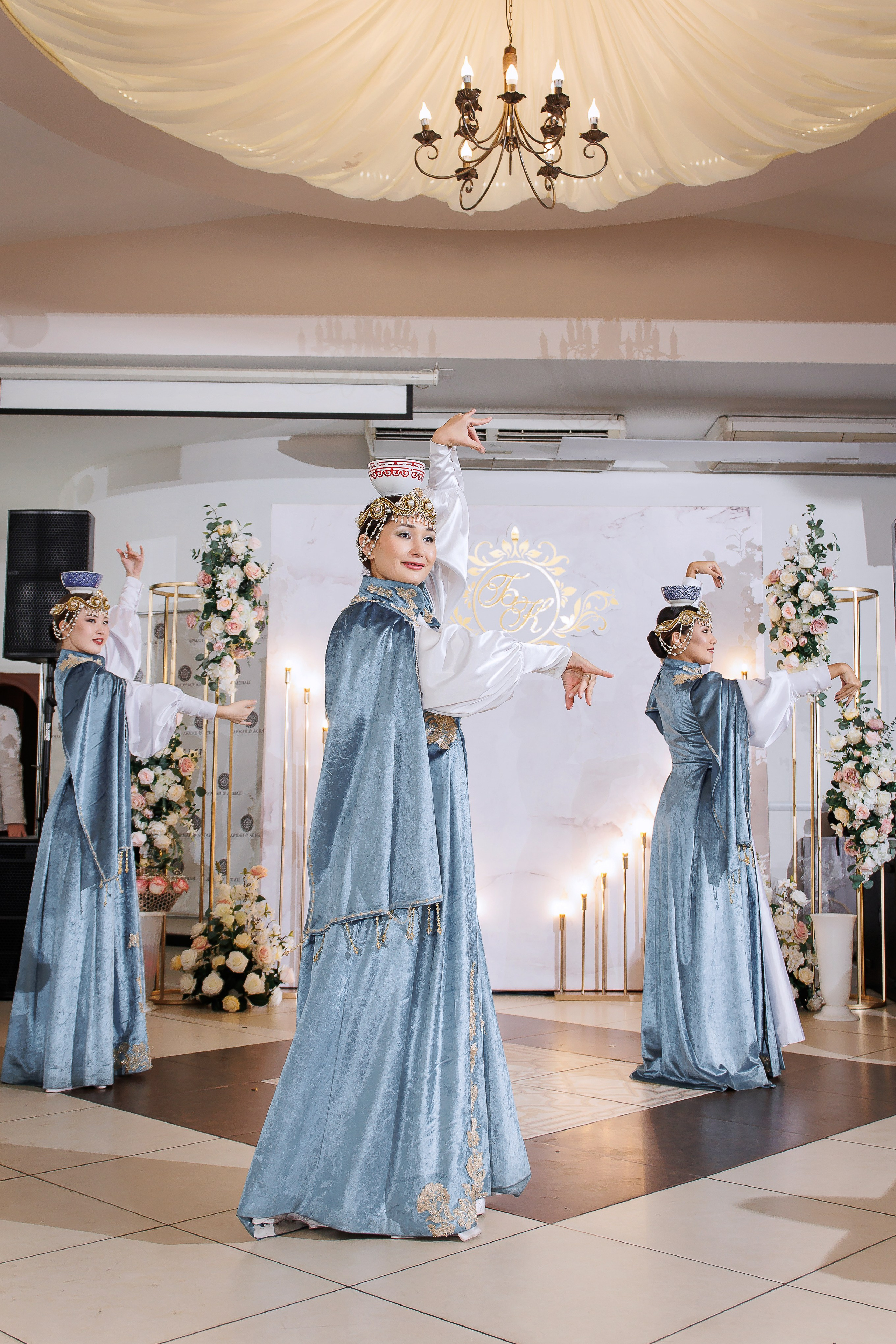 Karina & Bagdat. Anne Miller | Photographer