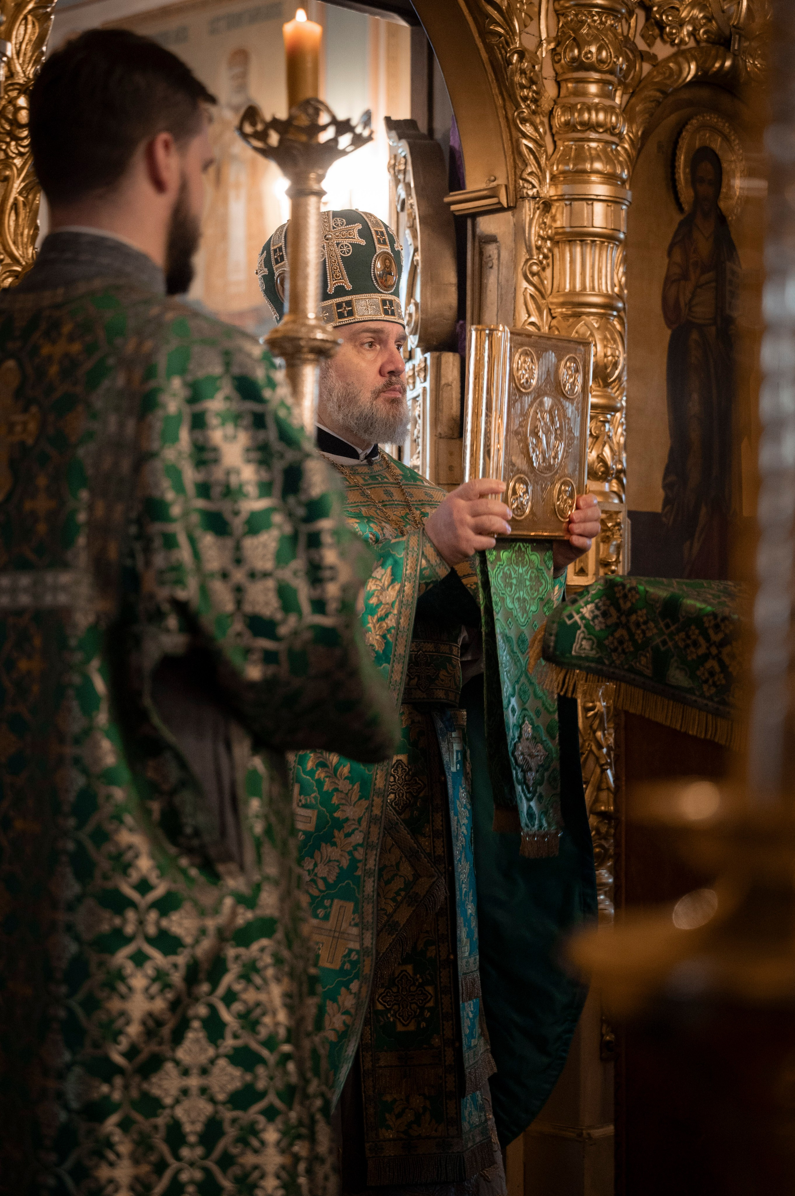 Богородский храм. Вход Господень в Иерусалим. Божественная литургия. Антон и Татьяна Денисенко — В храме