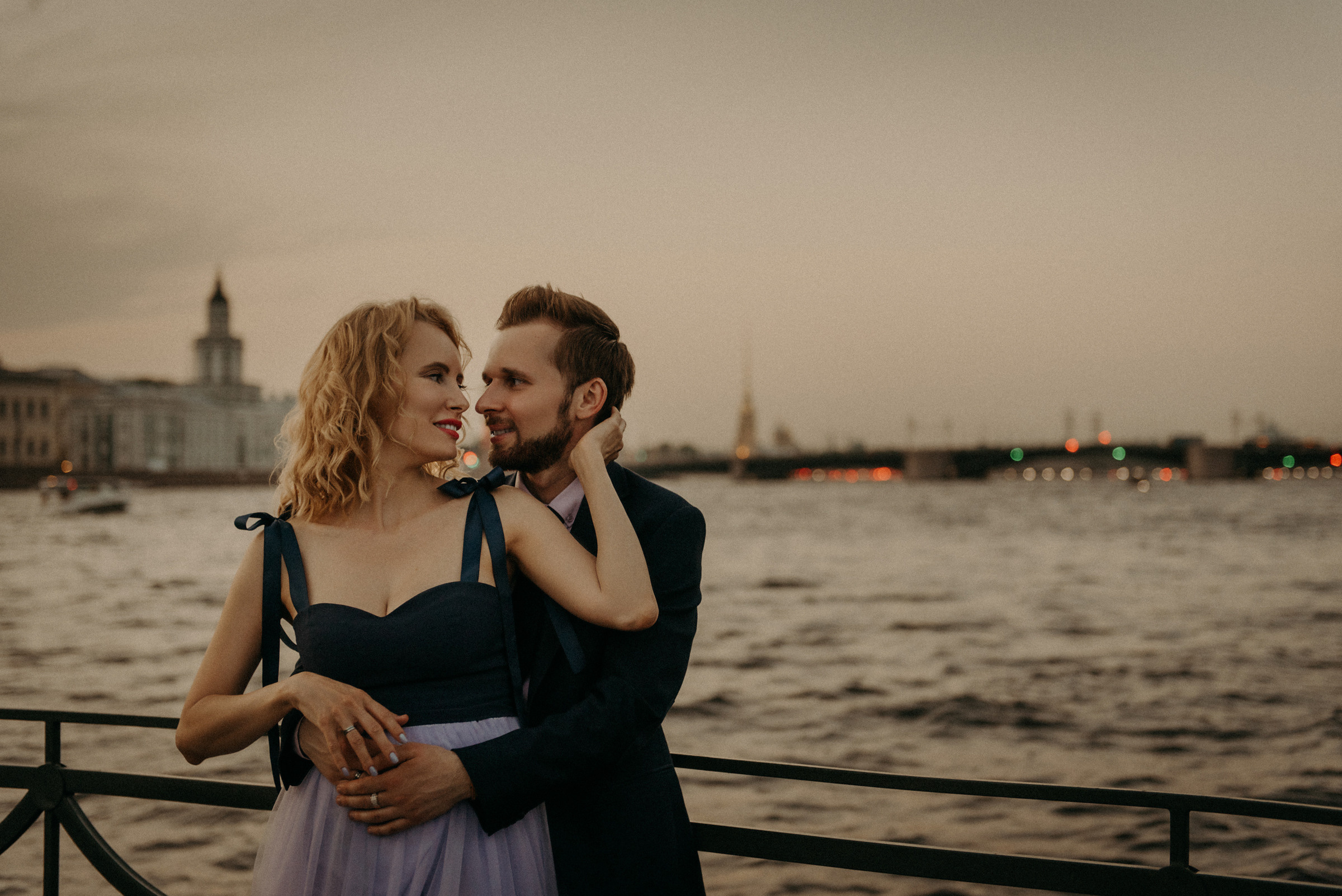 фотограф на свадьбу СПб, свадебная фотосессия на закате