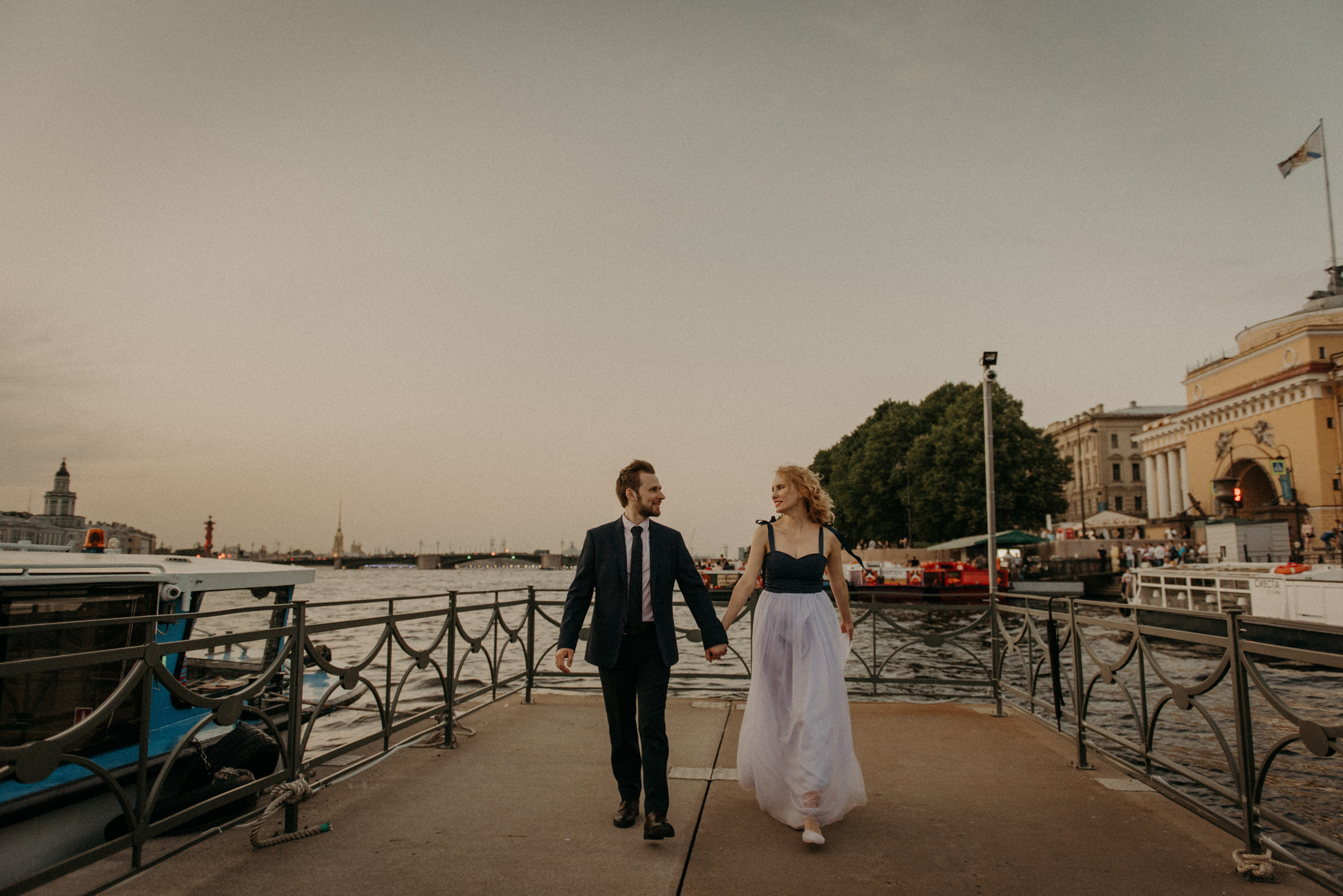 фотограф на свадьбу СПб, свадебная фотосессия на закате