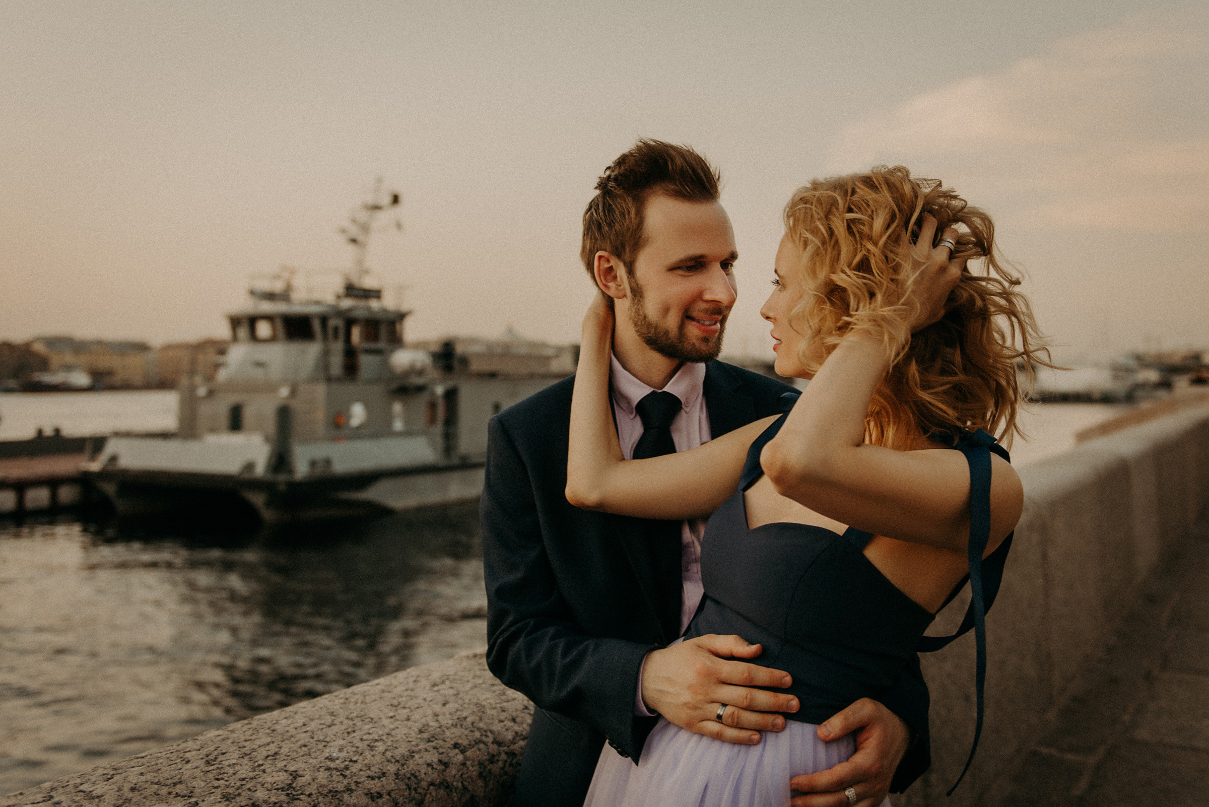 фотограф на свадьбу СПб, свадебная фотосессия на закате