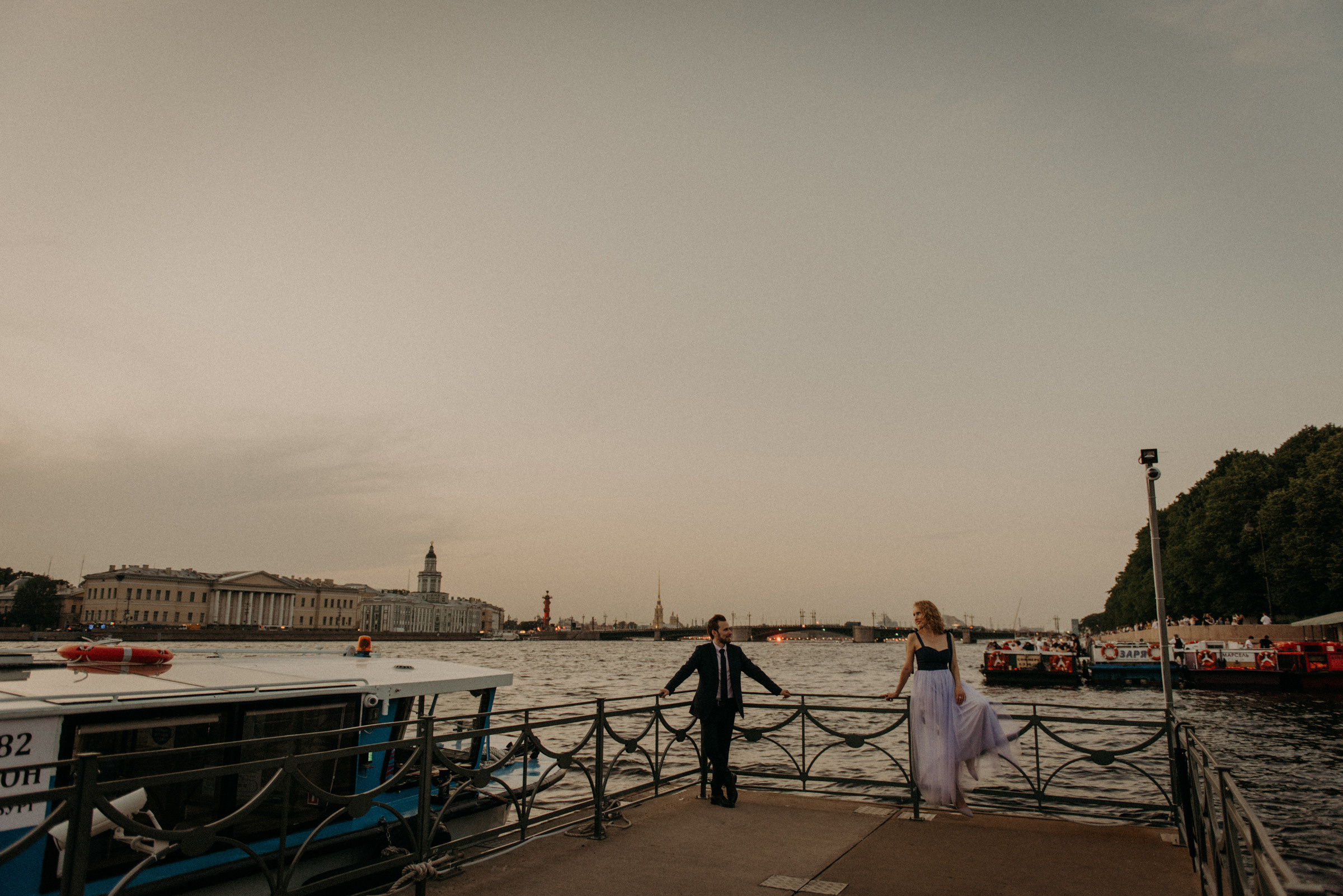 фотограф на свадьбу СПб, свадебная фотосессия на закате