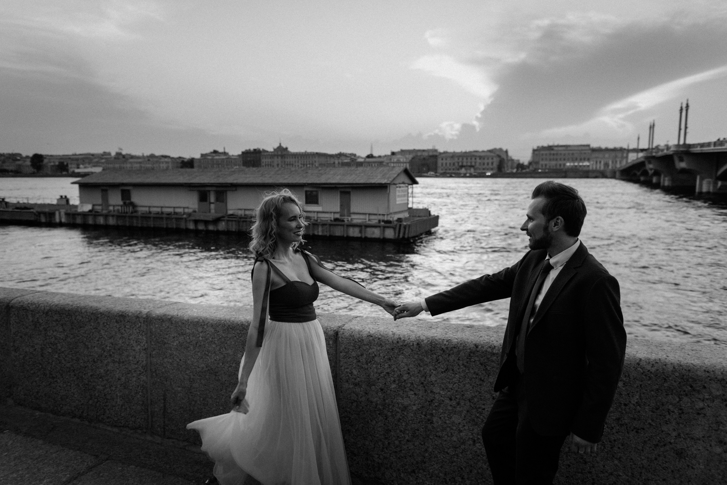 фотограф на свадьбу СПб, свадебная фотосессия на закате